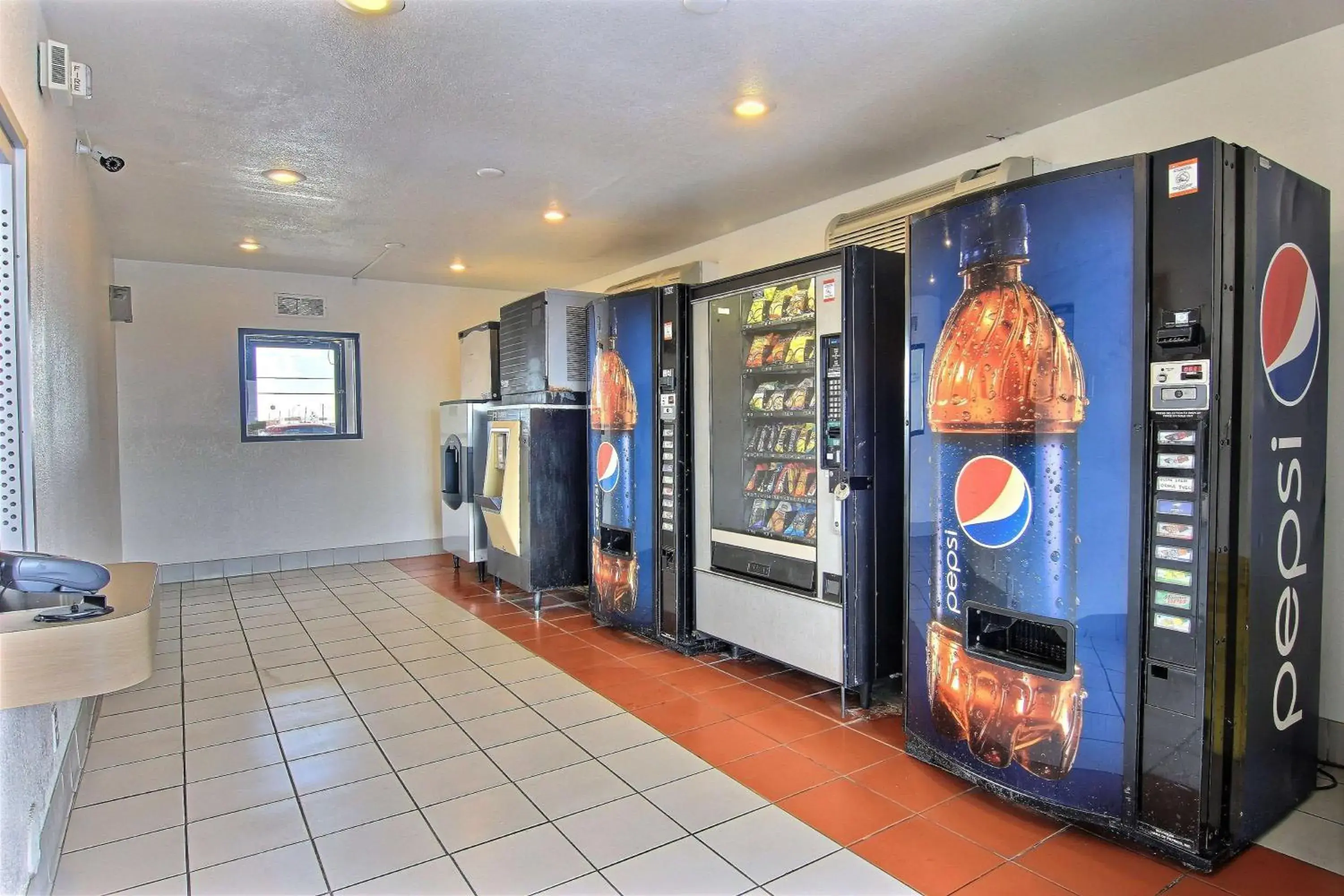 Property building in Motel 6-Corpus Christi, TX - East - North Padre Island Property building in Motel 6-Corpus Christi, TX - East - North Padre Island