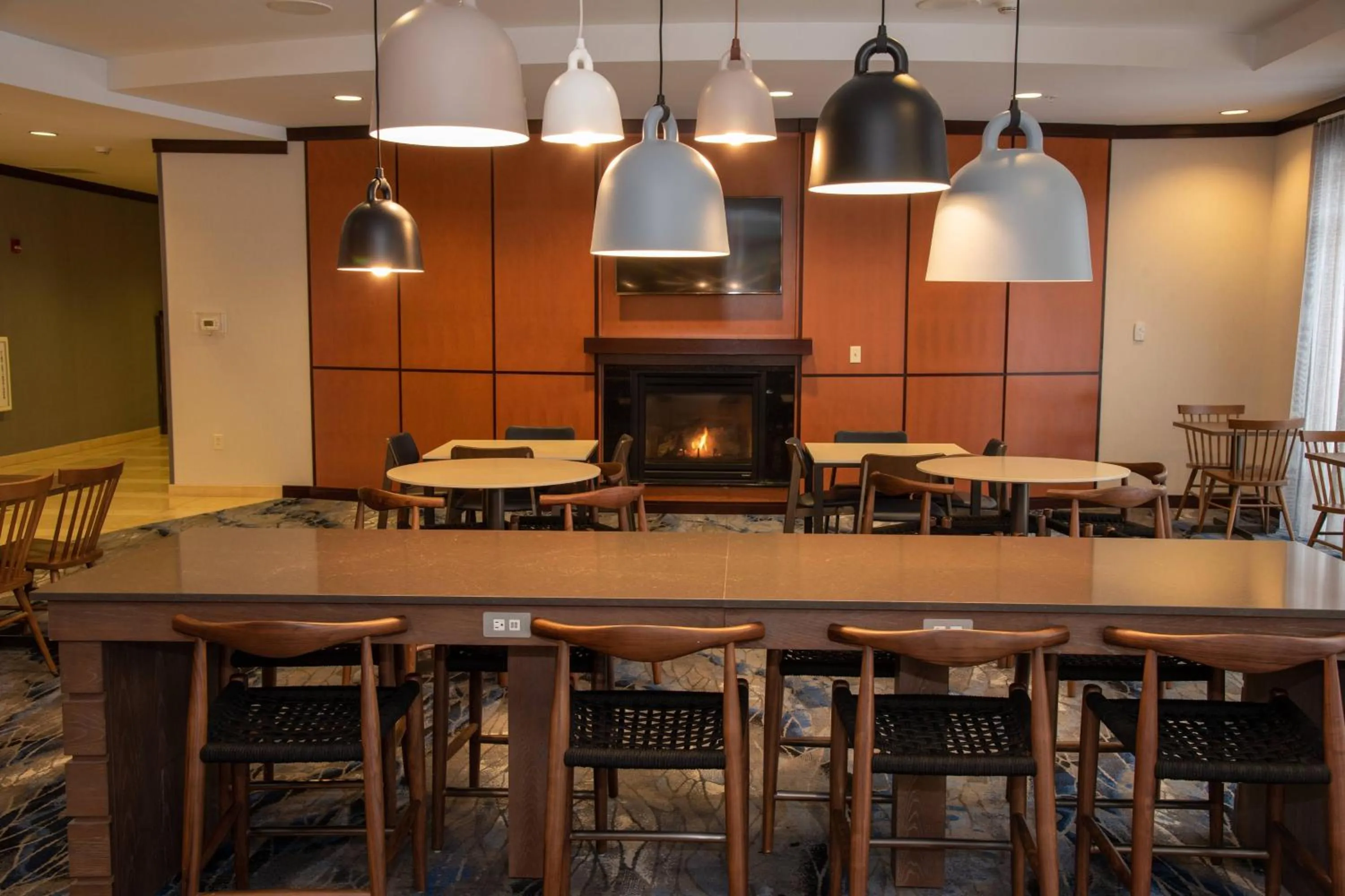 Breakfast in Fairfield Inn & Suites Lewisburg