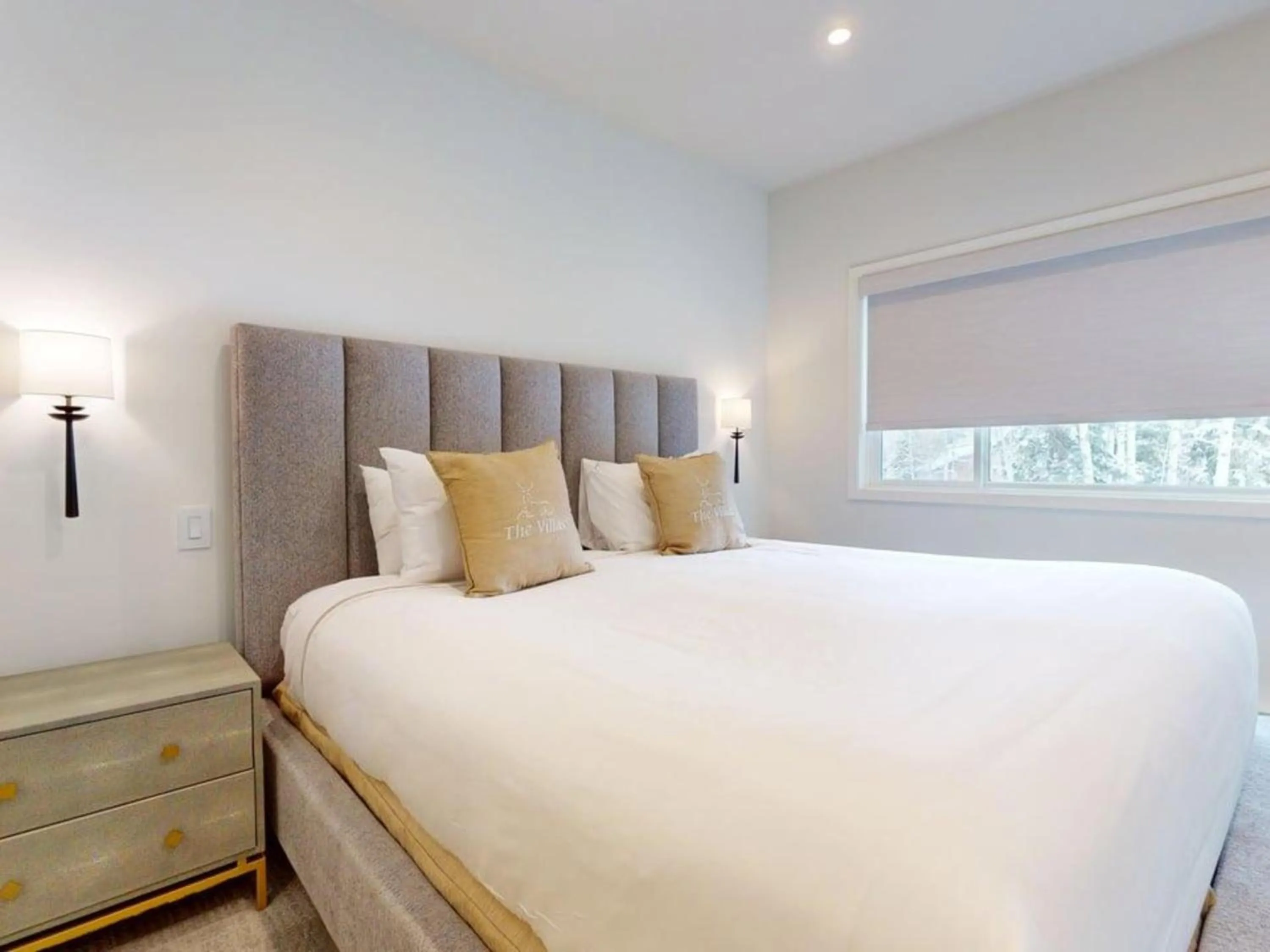 Bed in Villas at Snowmass CLub