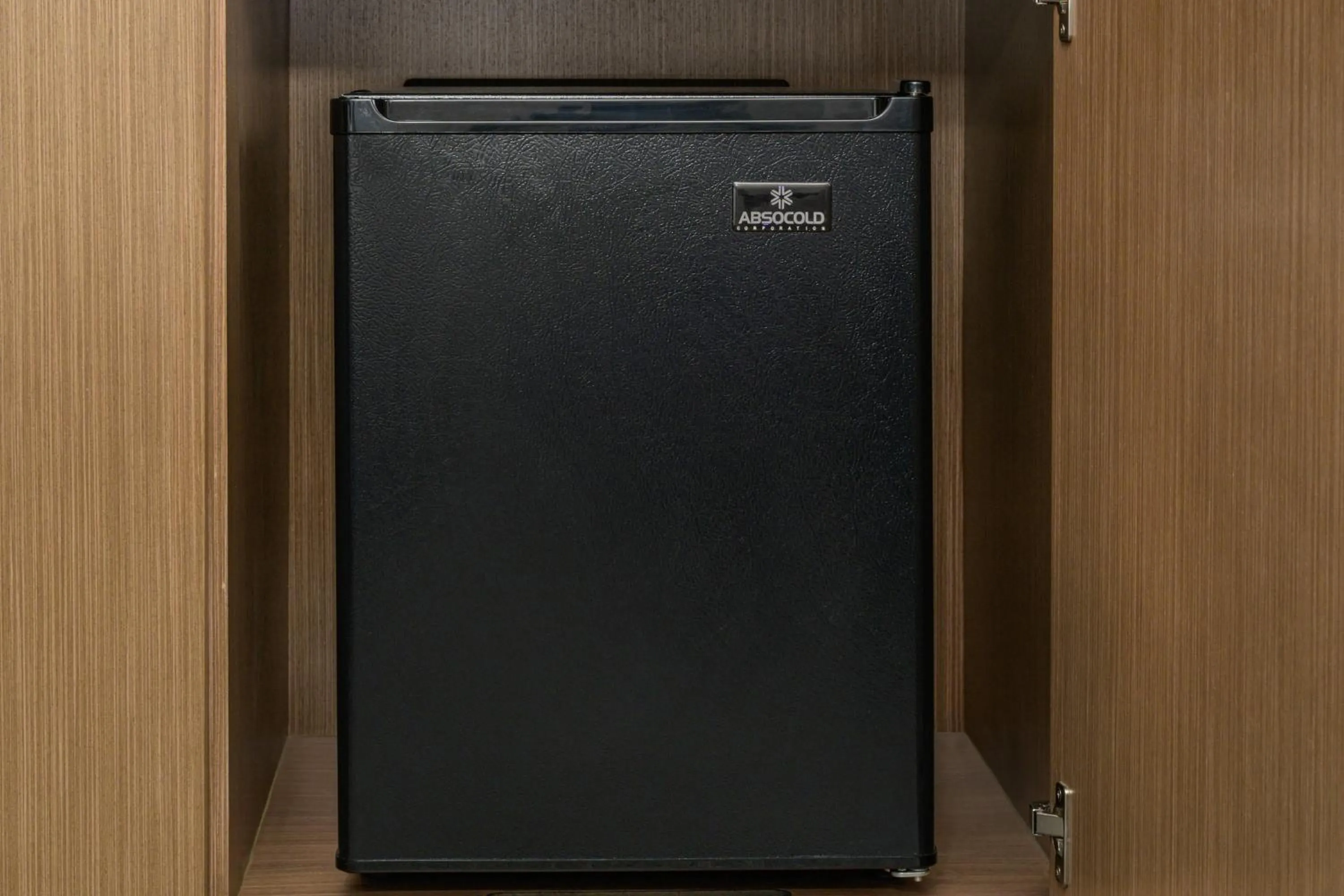 Photo of the whole room in Courtyard by Marriott Lynchburg