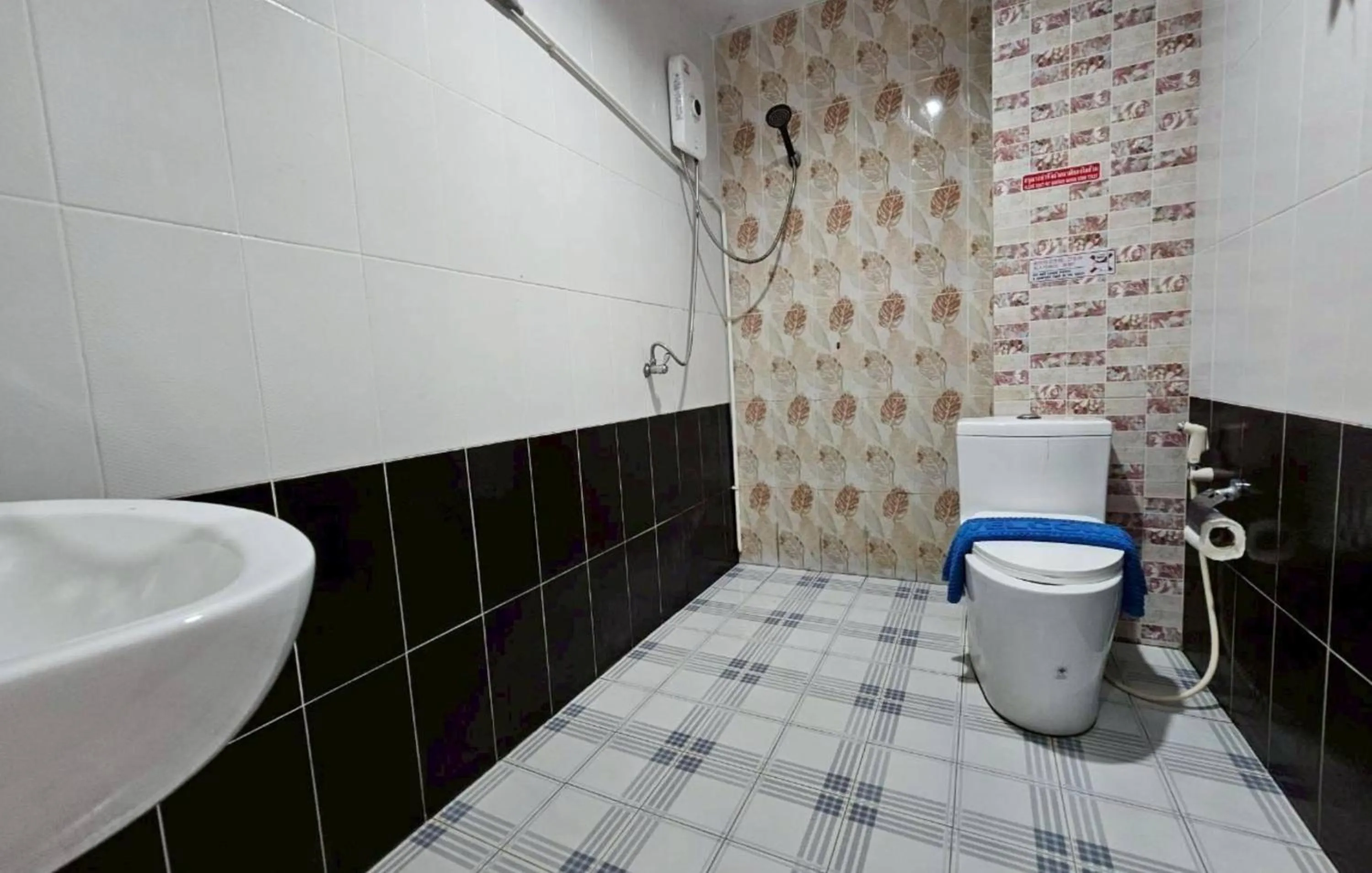 Toilet in Lake Terrace Resort