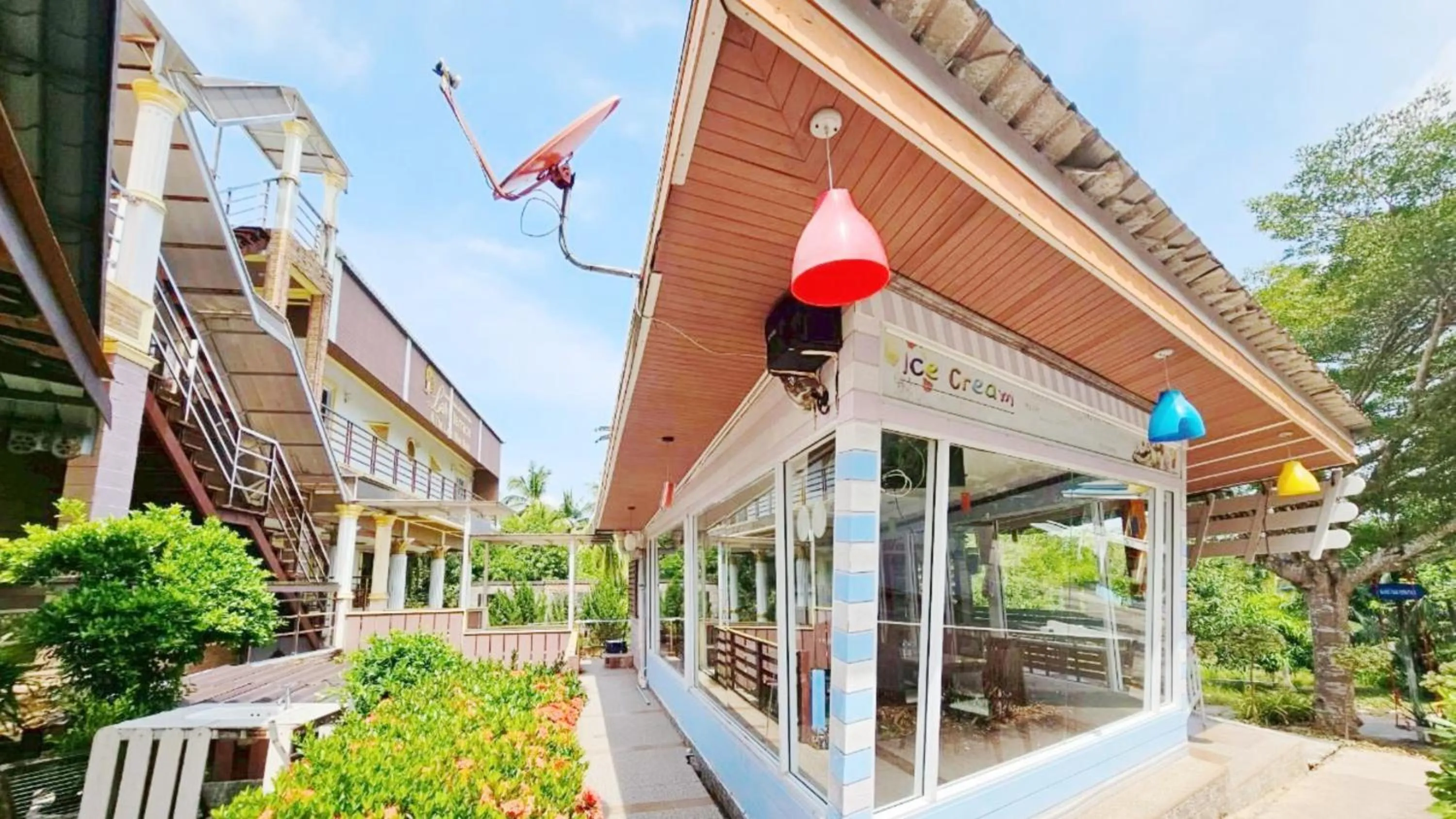 Property building in Lake Terrace Resort