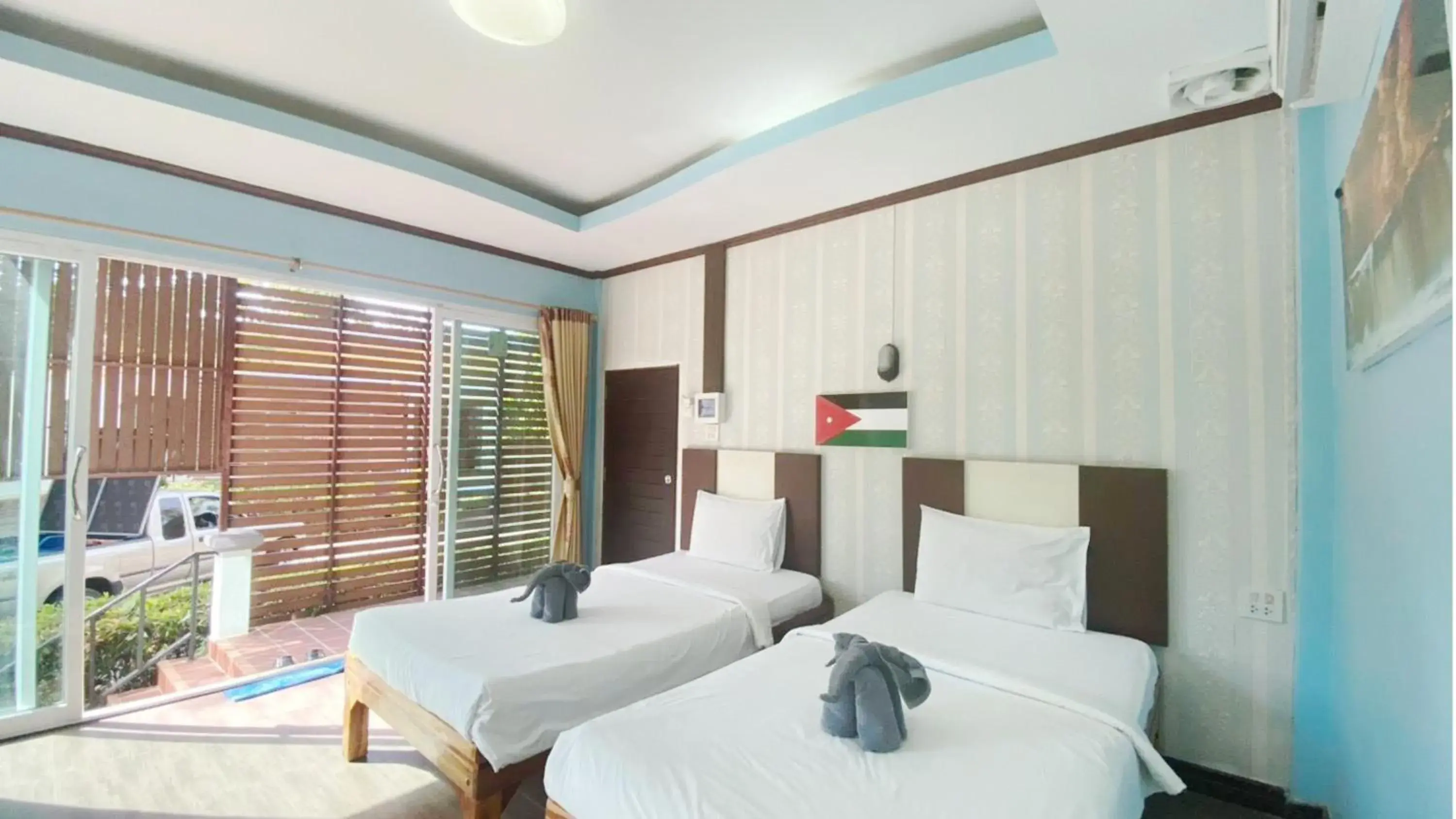 Bed in Lake Terrace Resort Bed in Lake Terrace Resort