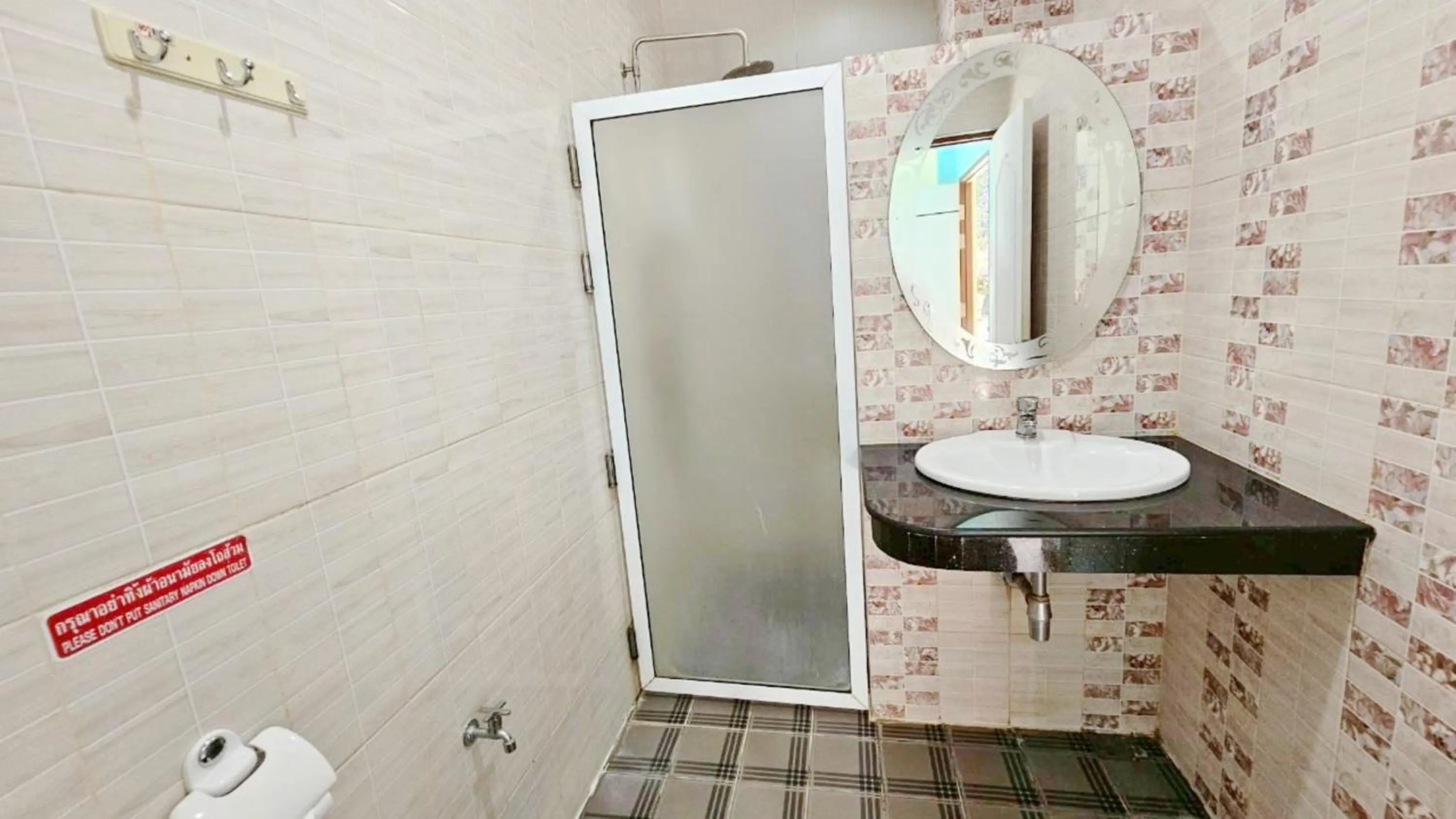 Shower in Lake Terrace Resort