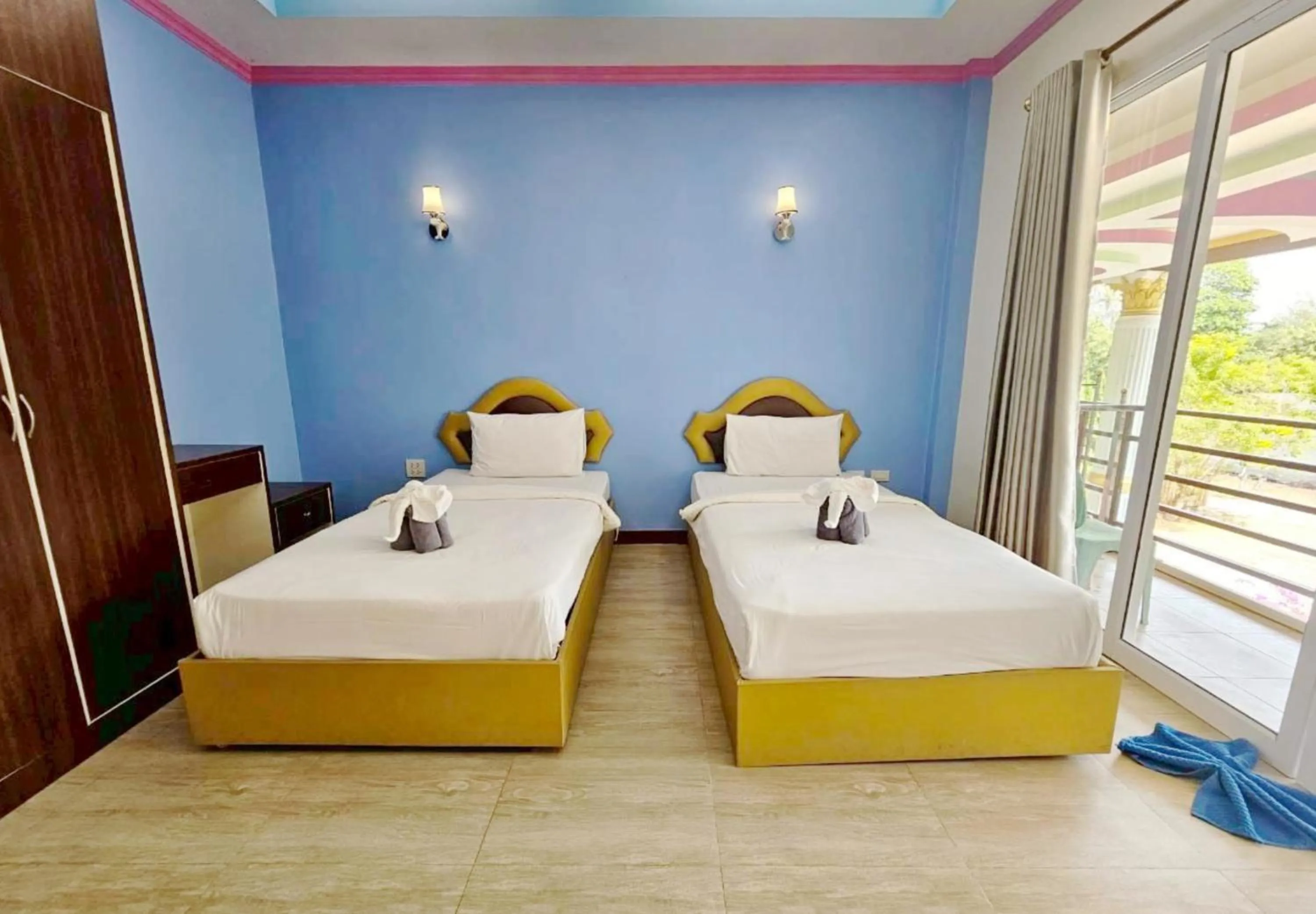 Bed in Lake Terrace Resort