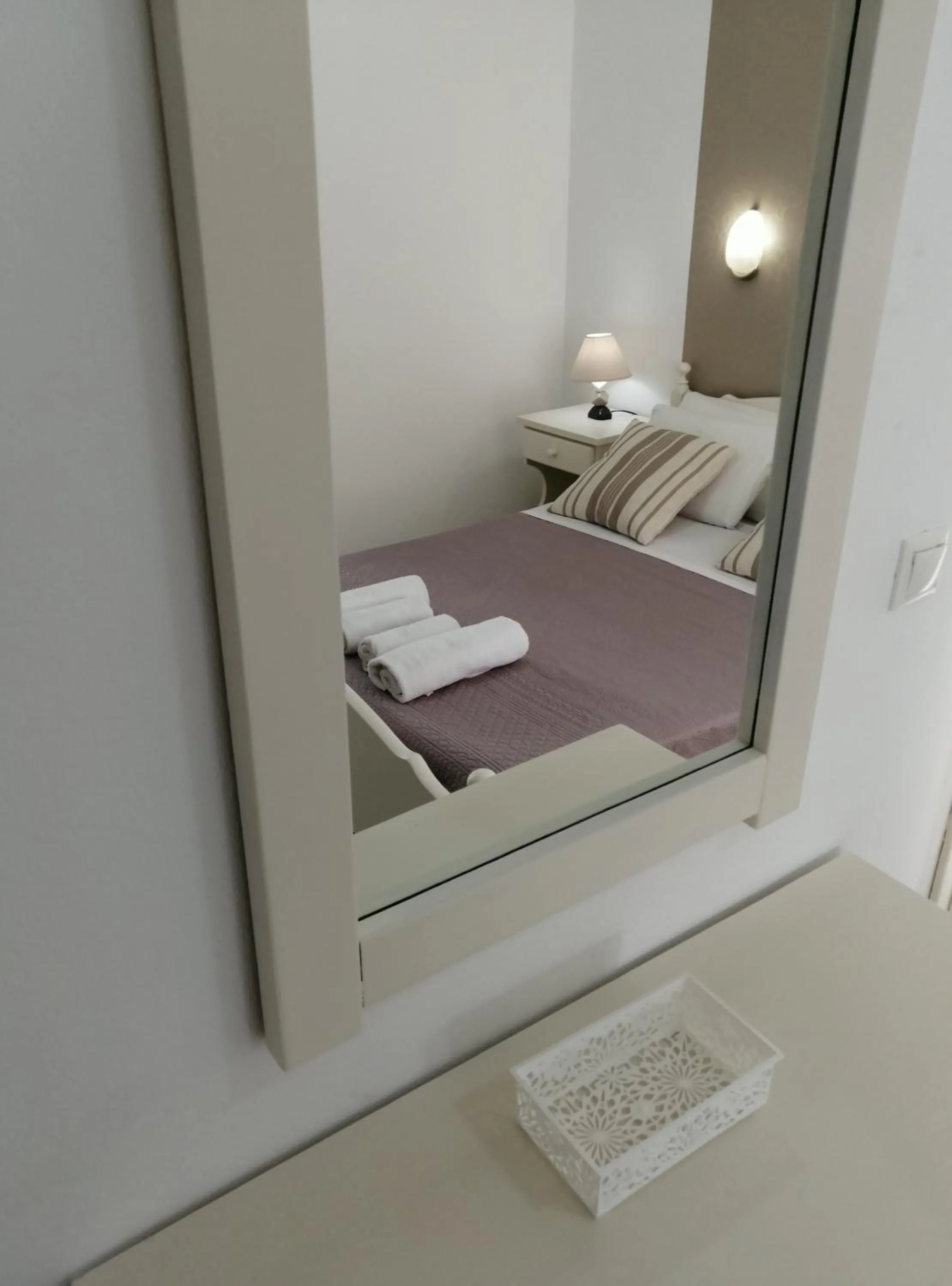 Decorative detail, Bed in Joseph Studios