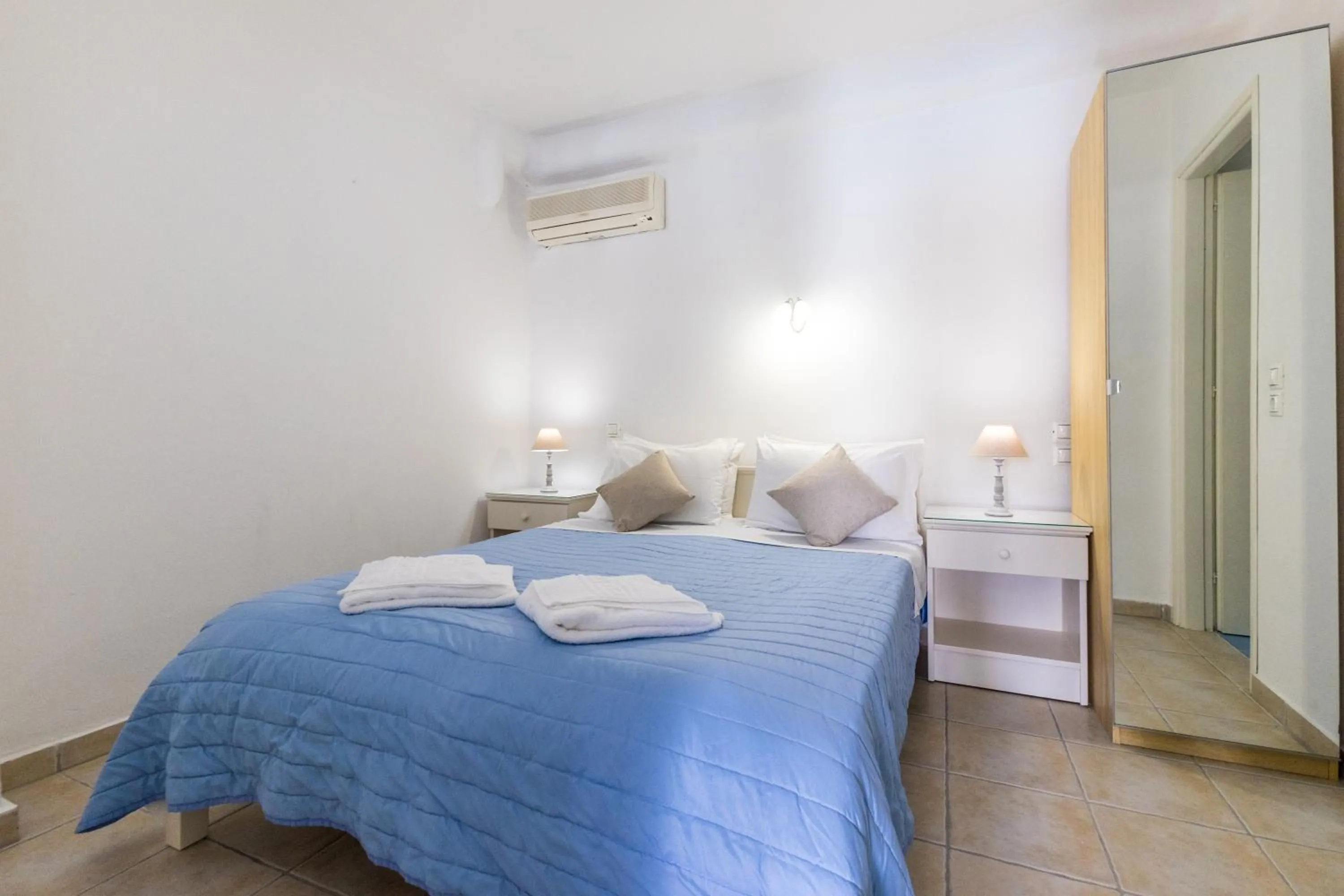 Bedroom, Bed in Joseph Studios