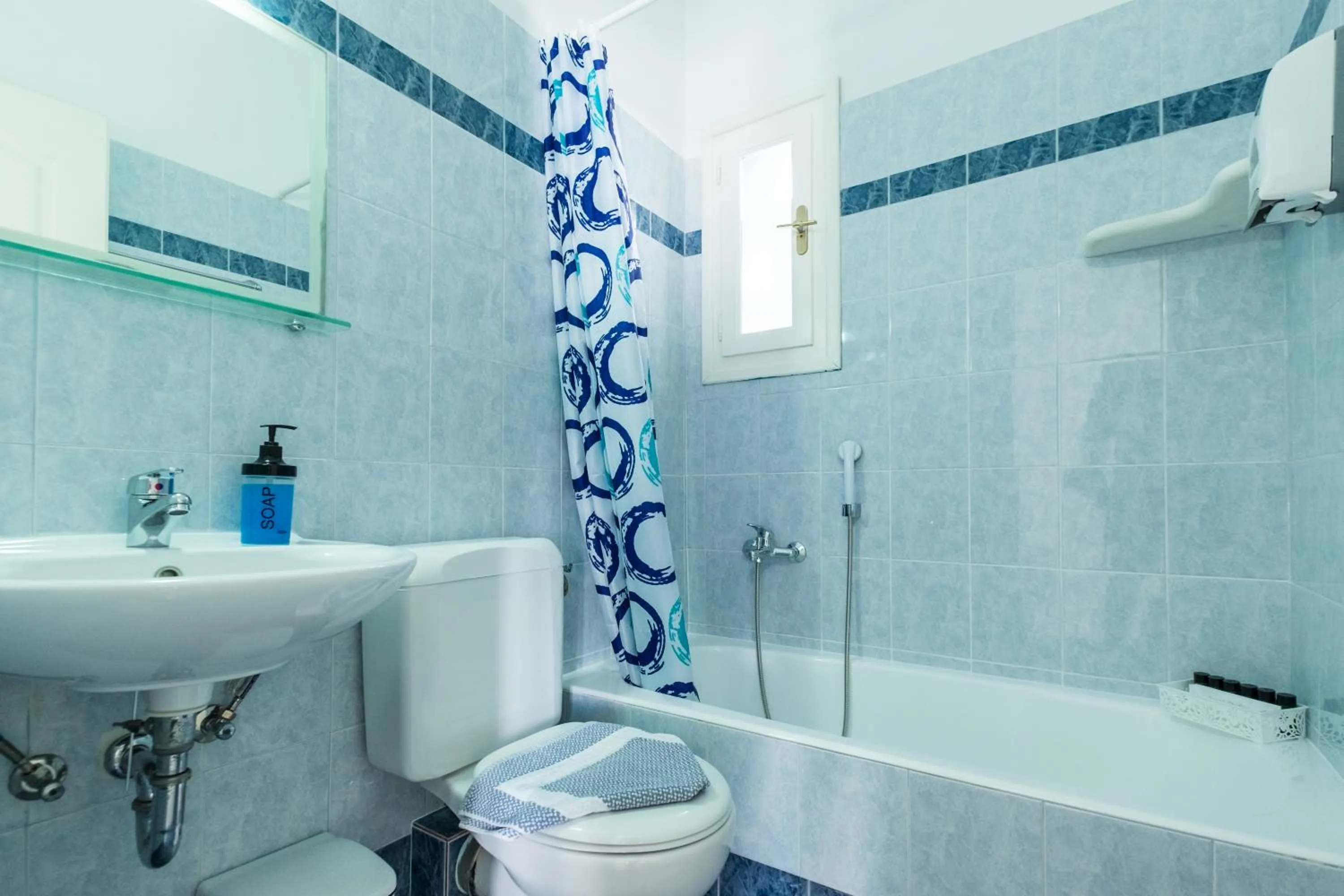 Shower in Joseph Studios