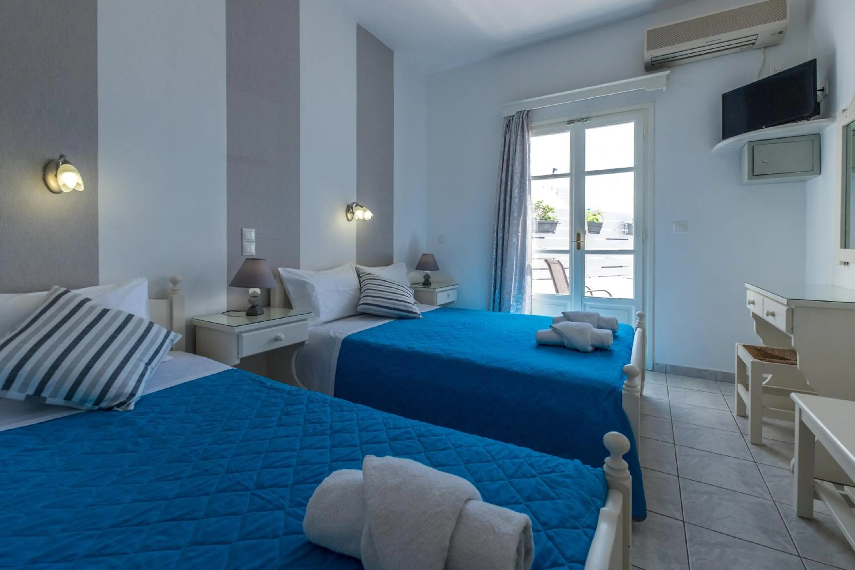 Bedroom, Bed in Joseph Studios