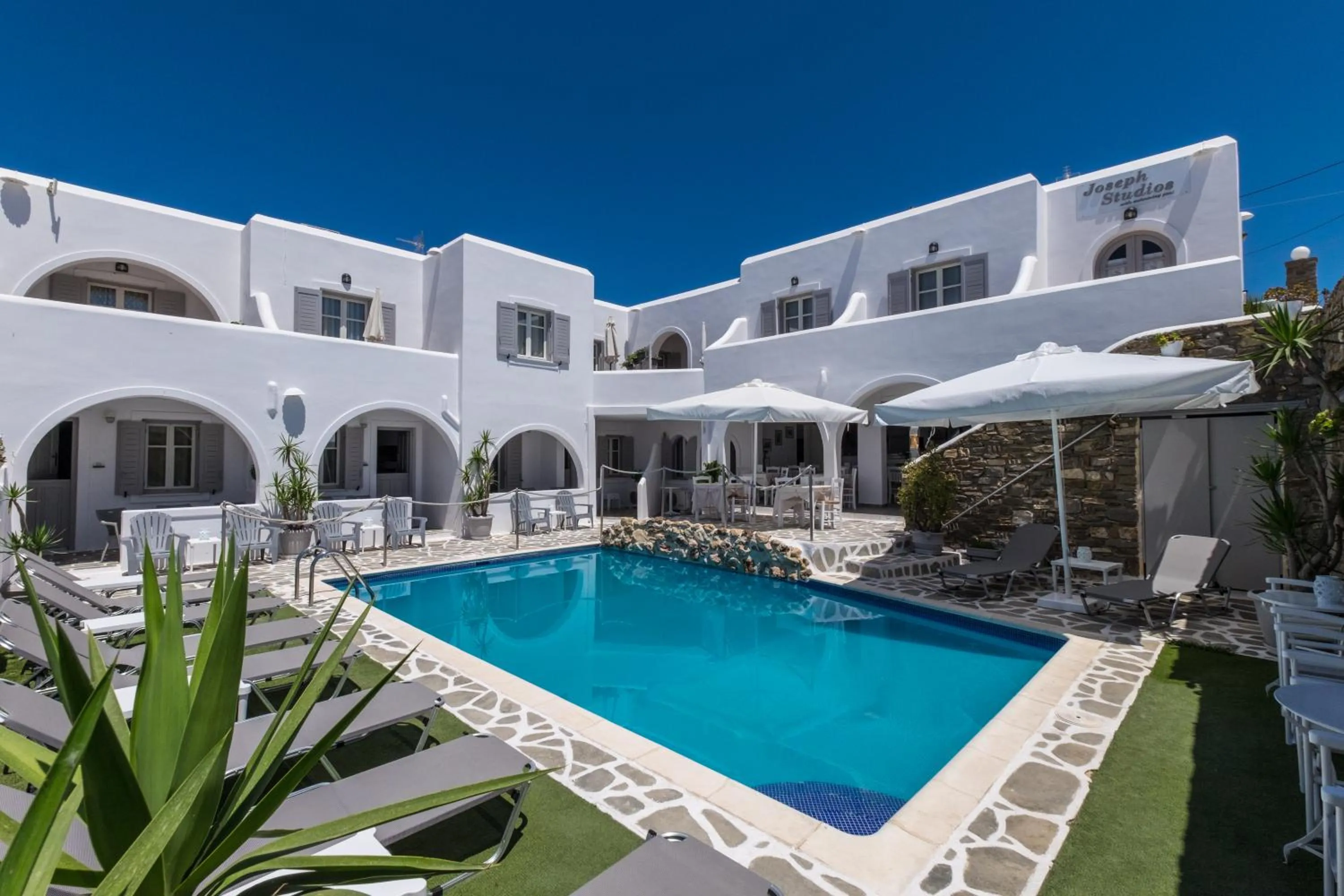 Swimming pool in Joseph Studios