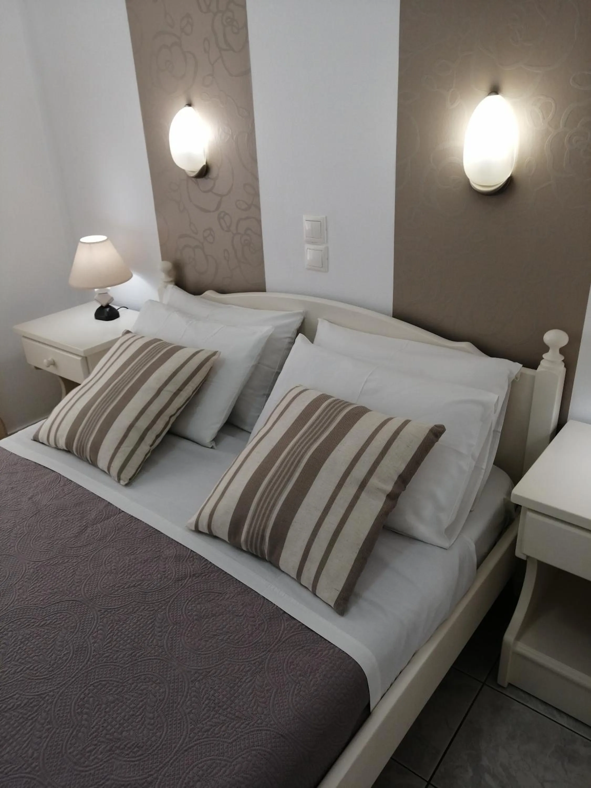 Bedroom, Bed in Joseph Studios