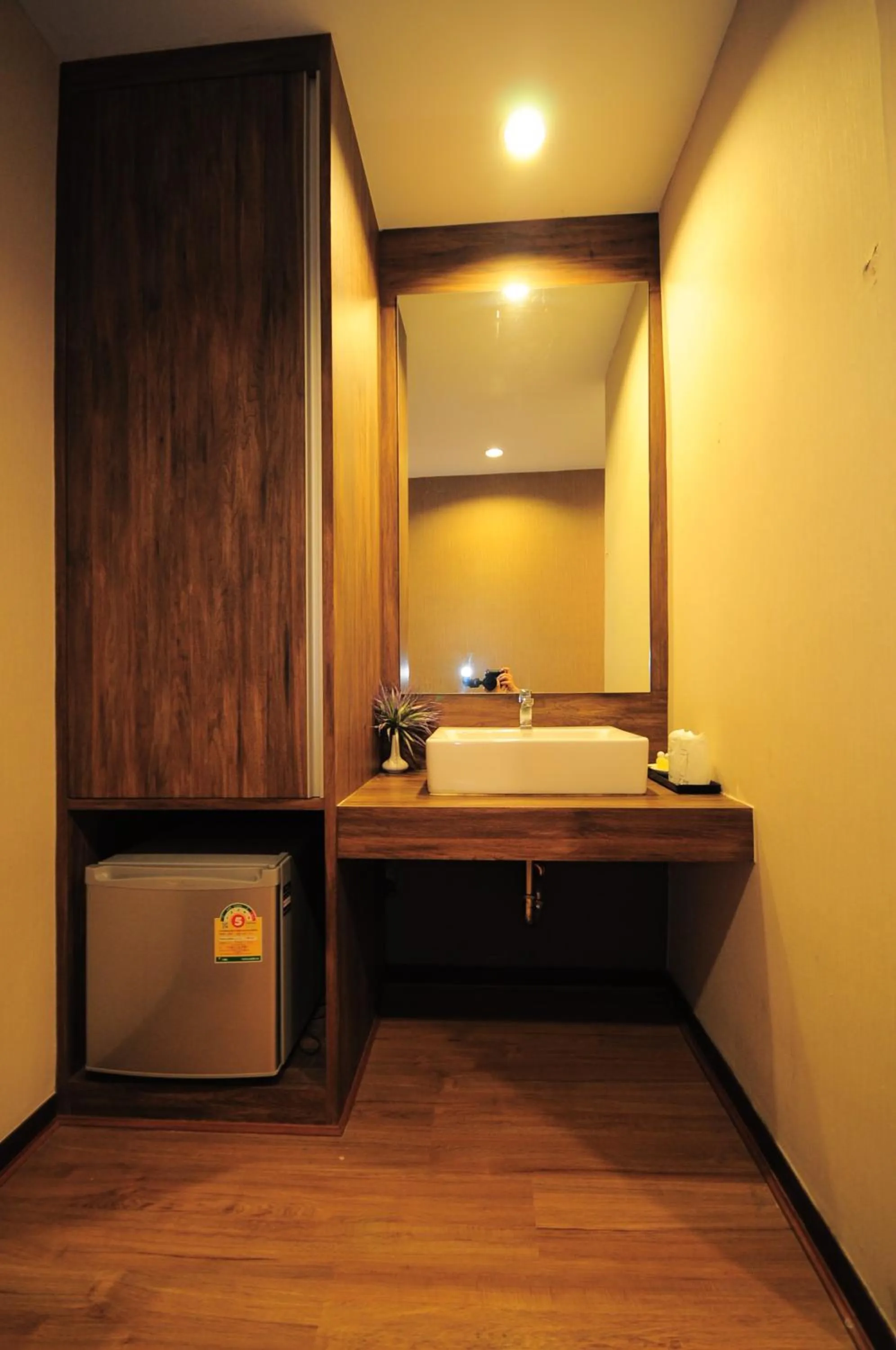 Bathroom, Bed in Baan Keang Chon Ayutthaya บ้านเคียงชล อยุธยา