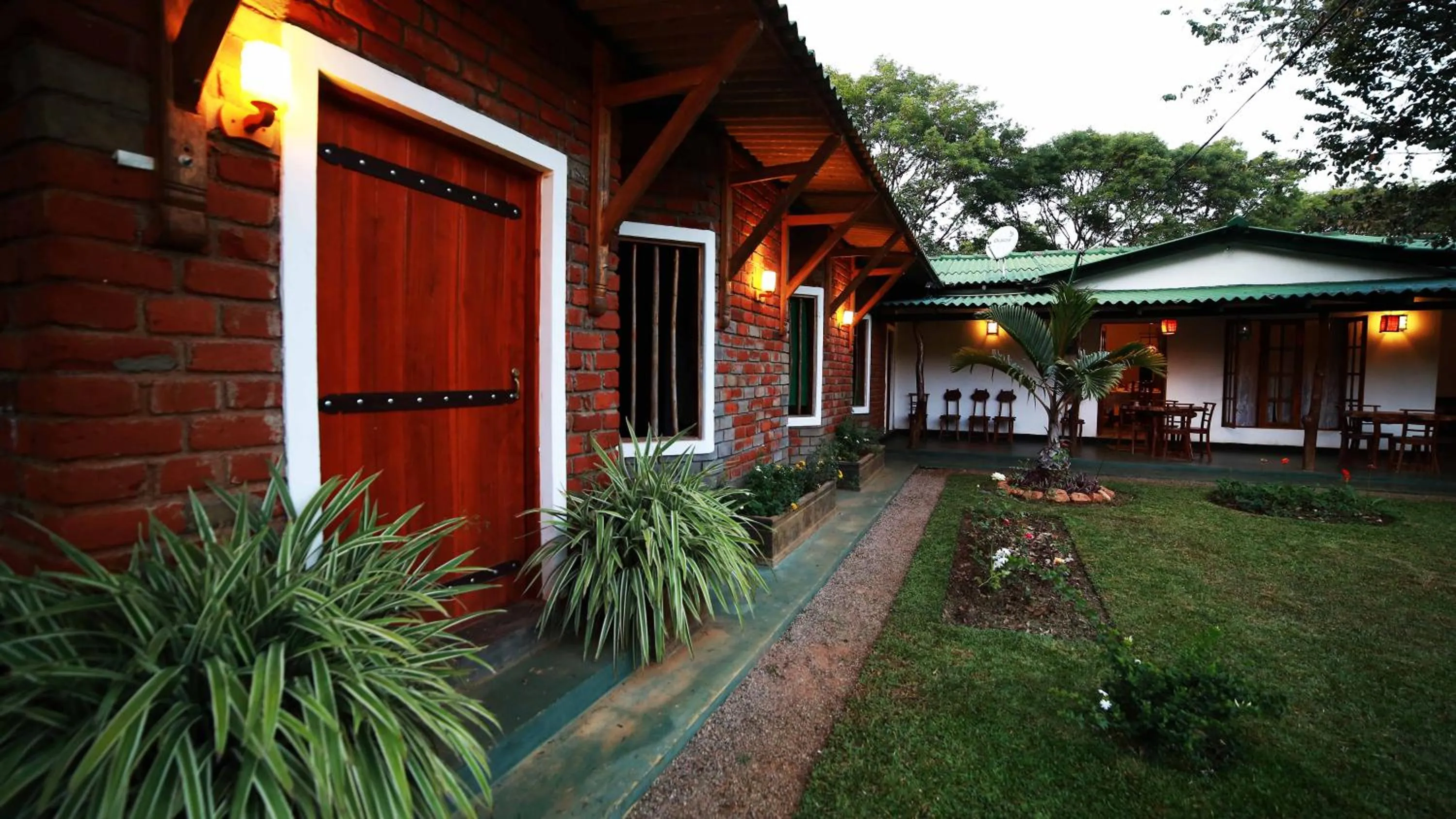 Facade/entrance in Indi Rose Garden