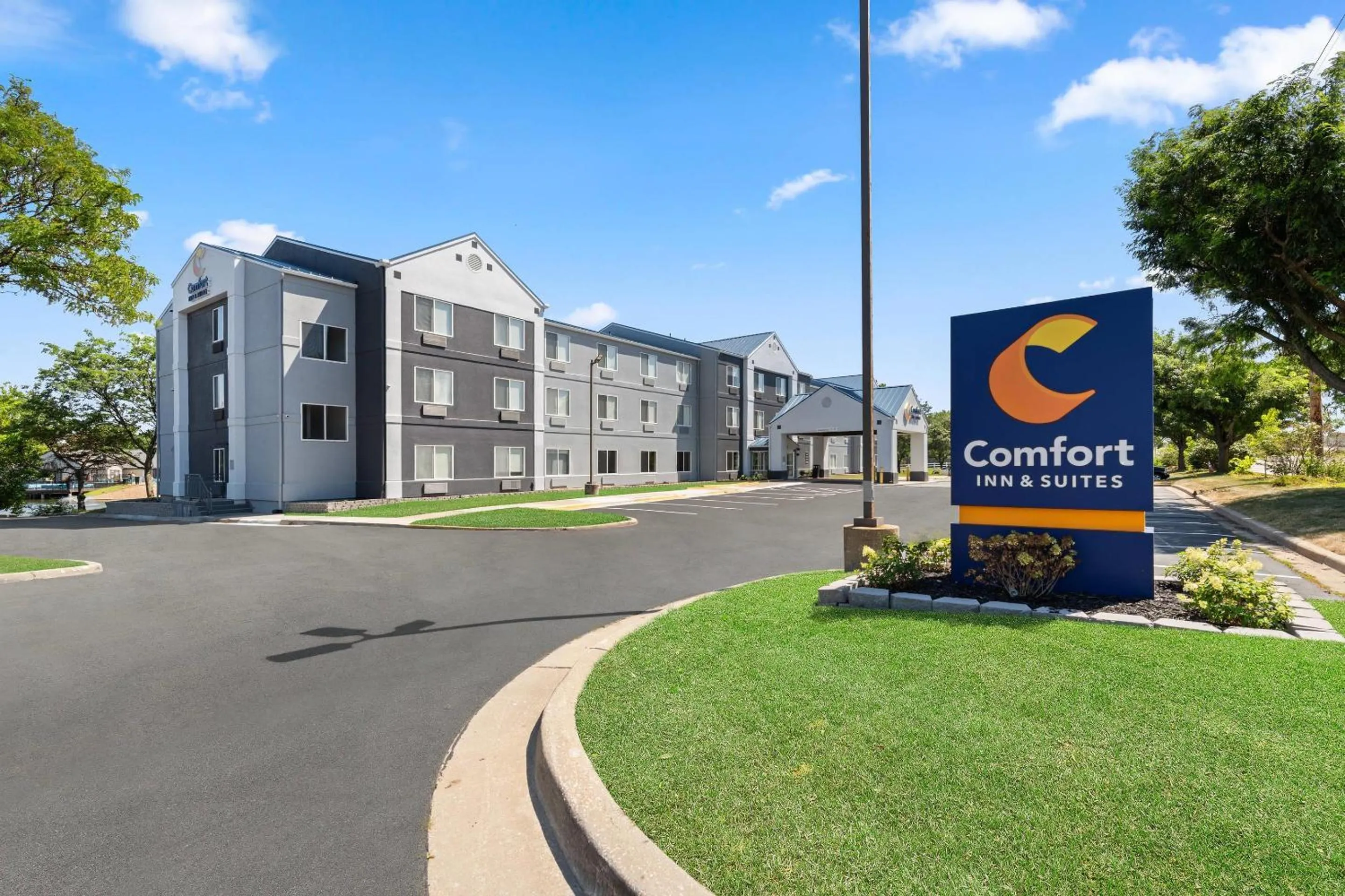 Property building in Comfort Inn & Suites Olathe - Kansas City