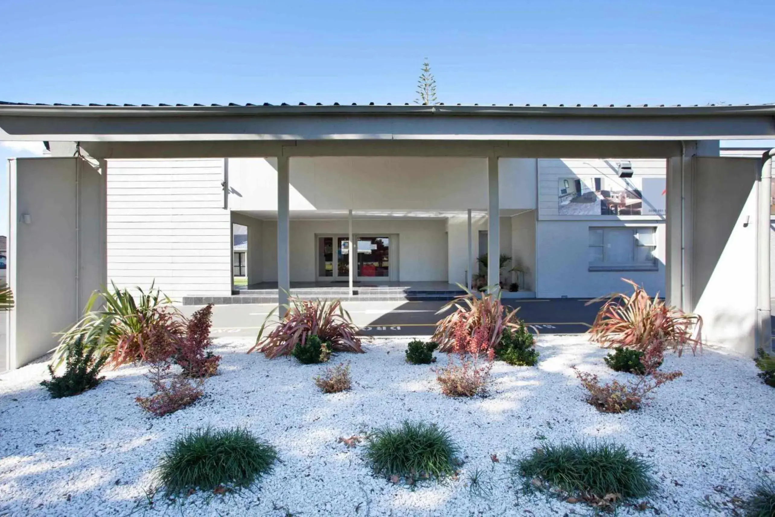 Facade/entrance in Auckland Airport Kiwi Motel Facade/entrance in Auckland Airport Kiwi Motel