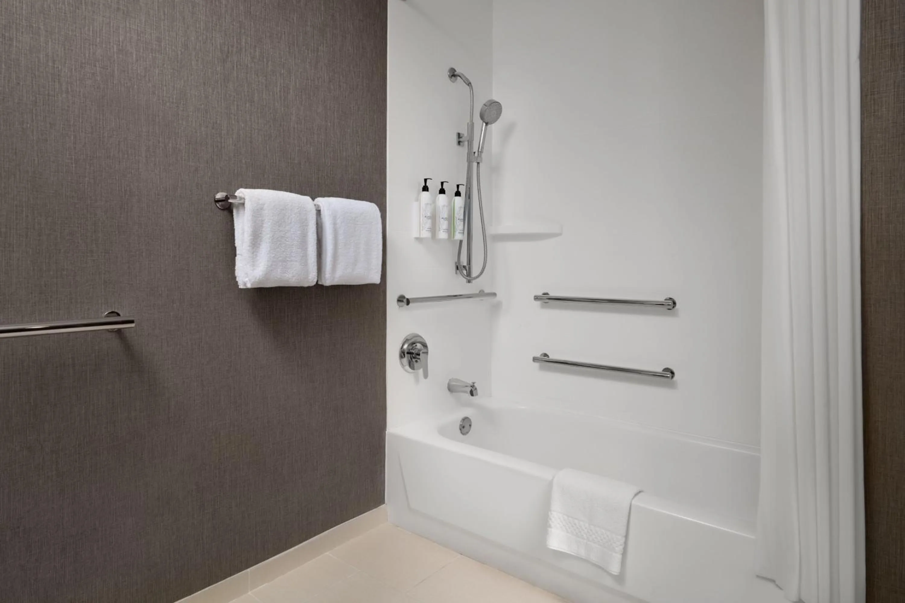 Bathroom in SpringHill Suites Kansas City Overland Park