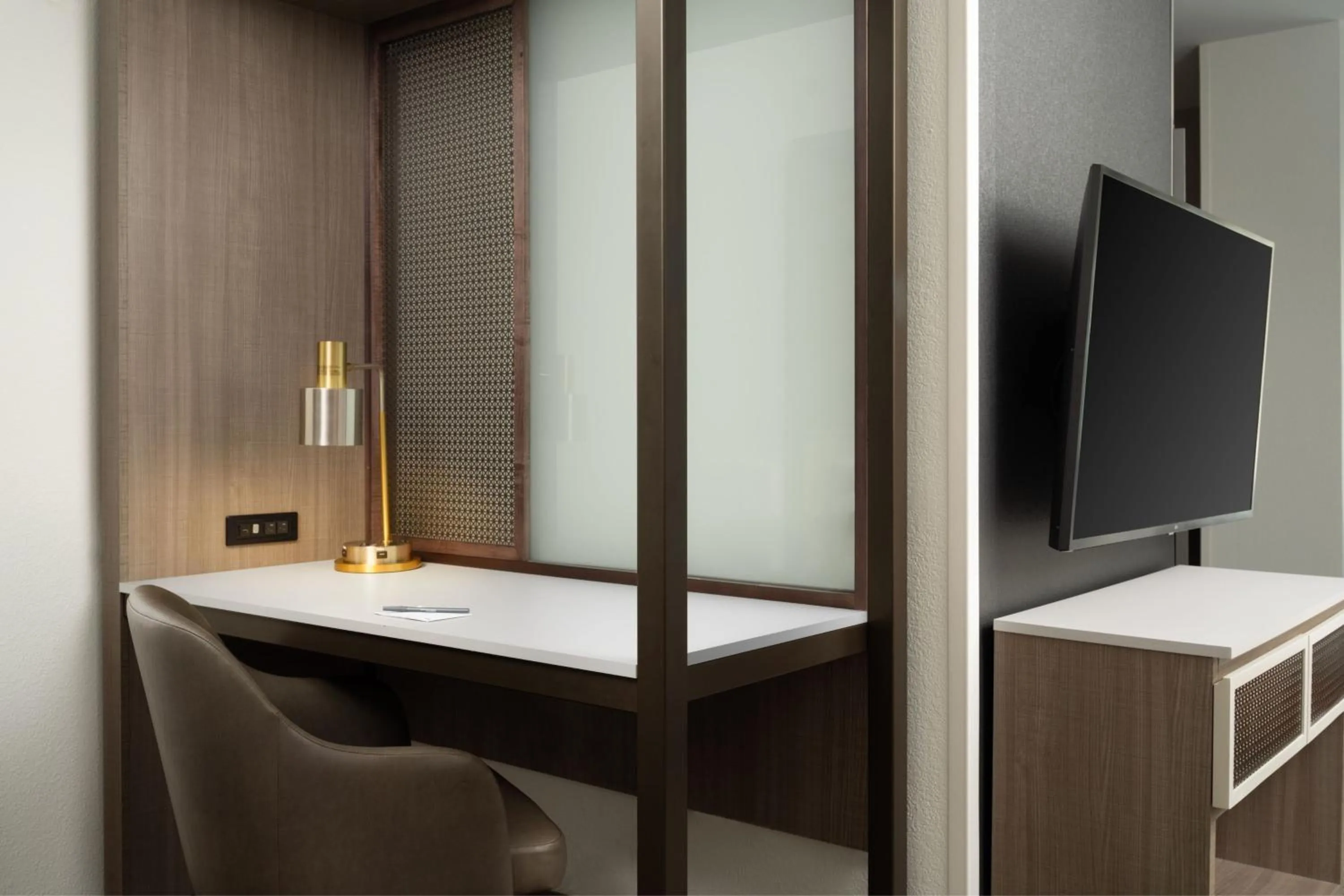 Photo of the whole room in SpringHill Suites Kansas City Overland Park