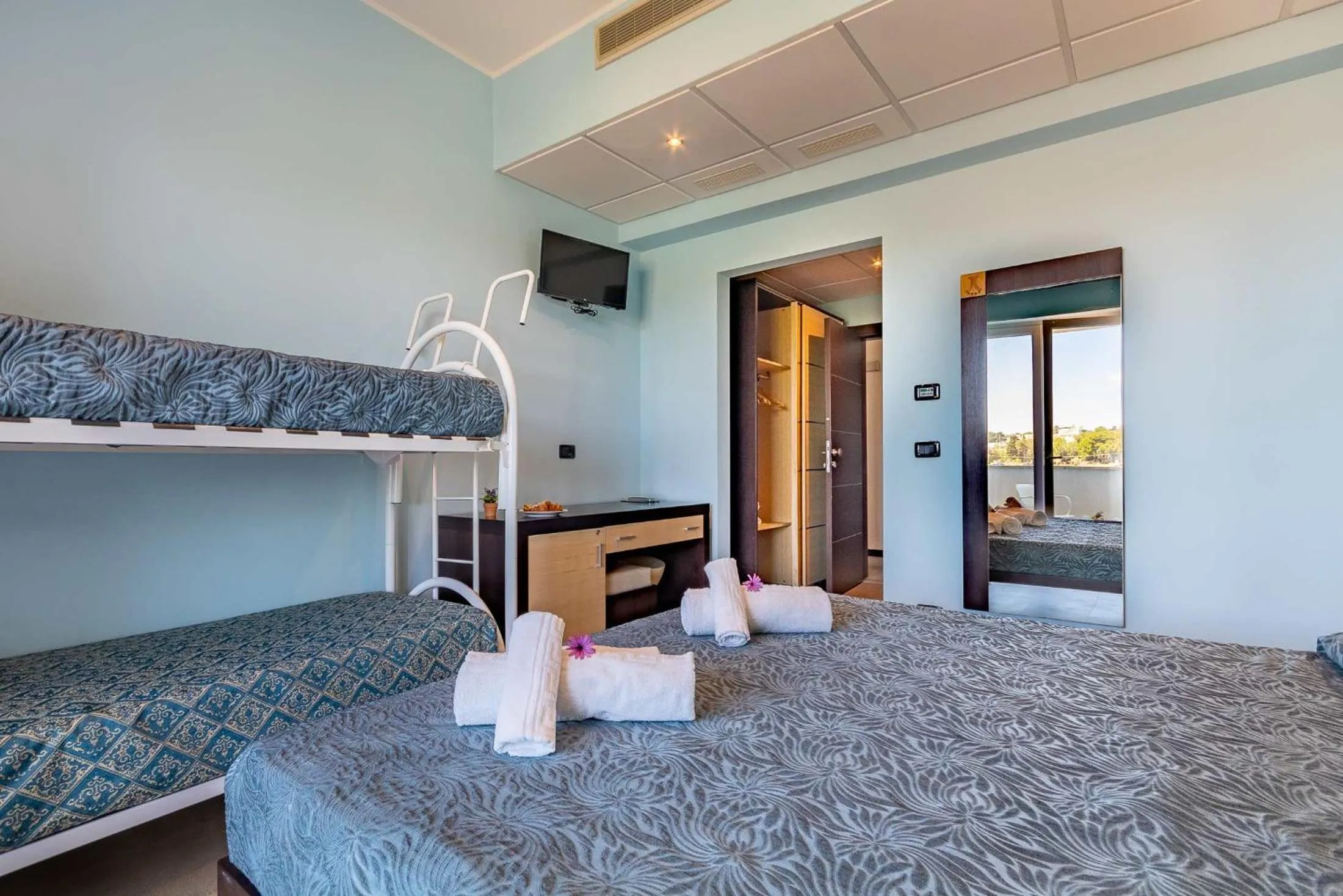 Bedroom, Bed in Jonico Hotel