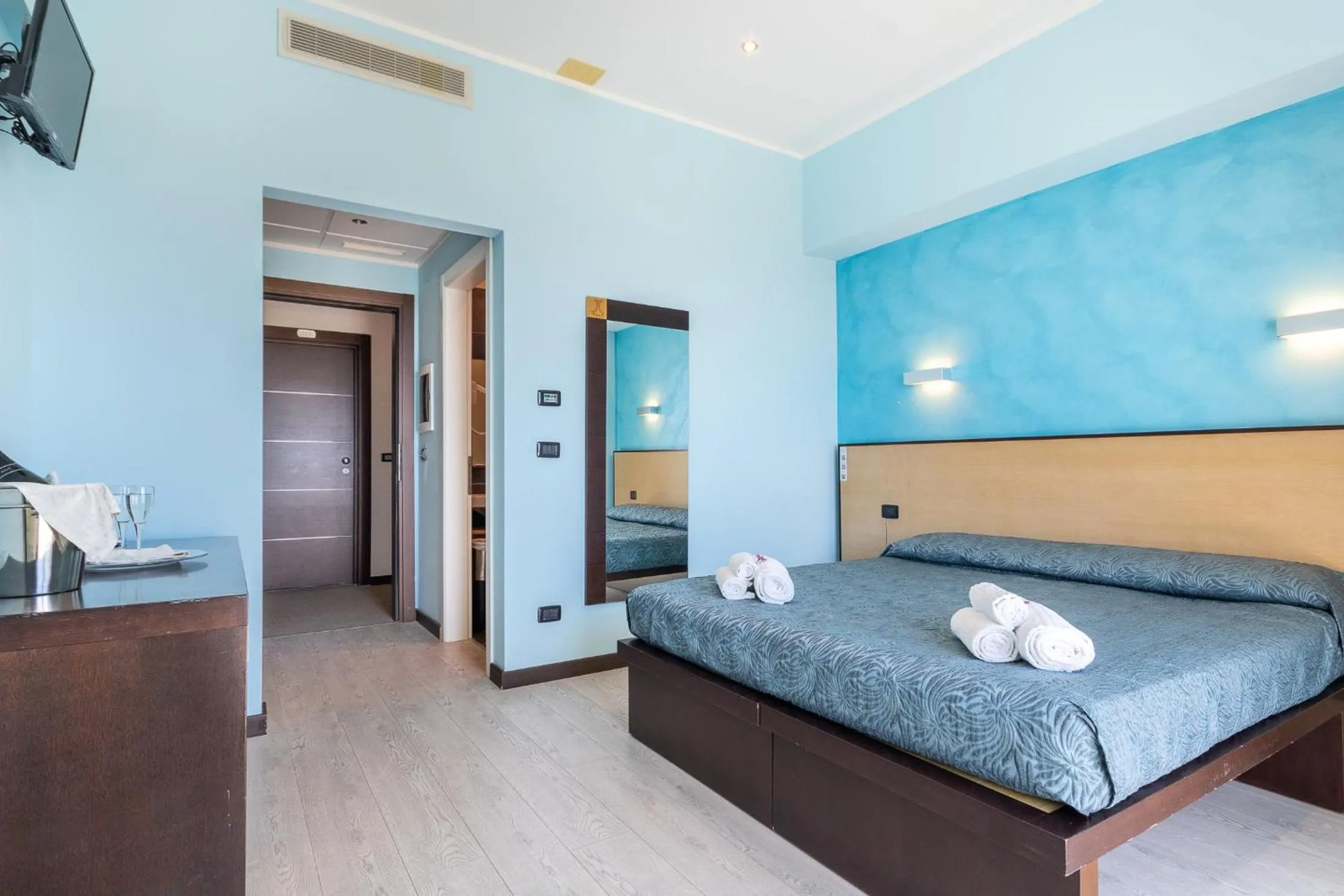 Bedroom, Bed in Jonico Hotel