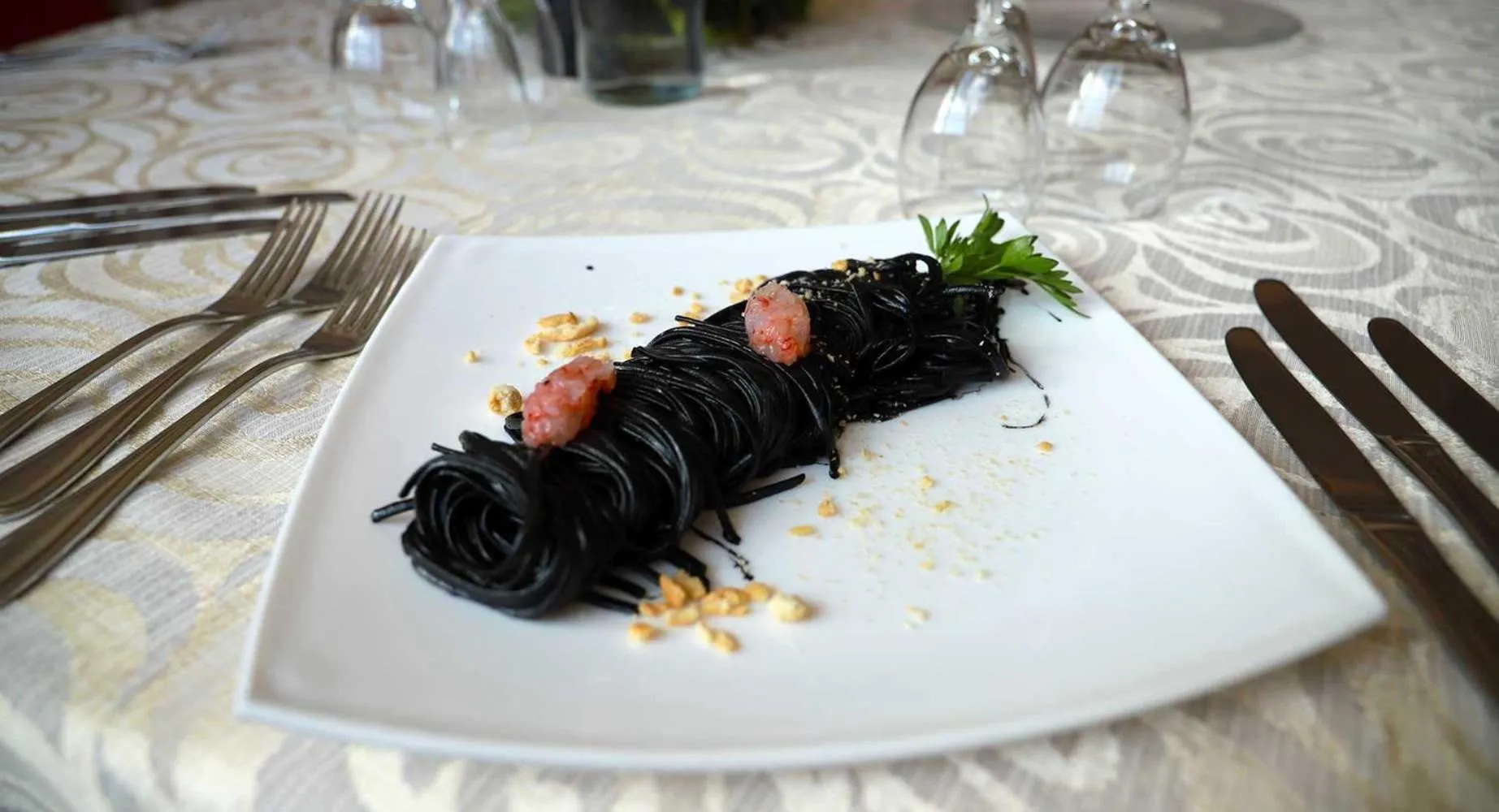 Food and drinks in Jonico Hotel