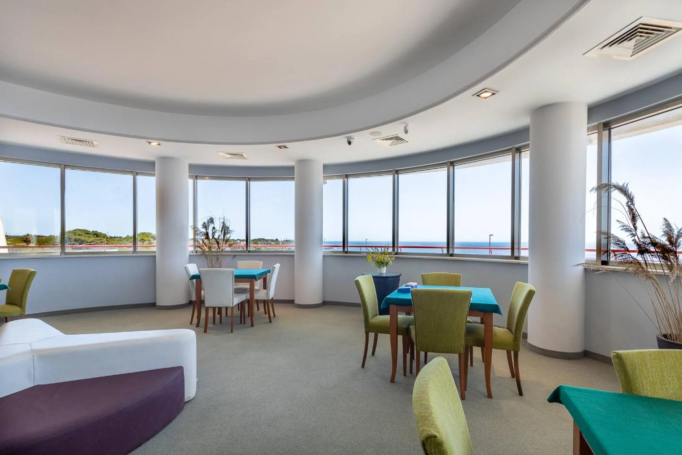 Seating area in Jonico Hotel