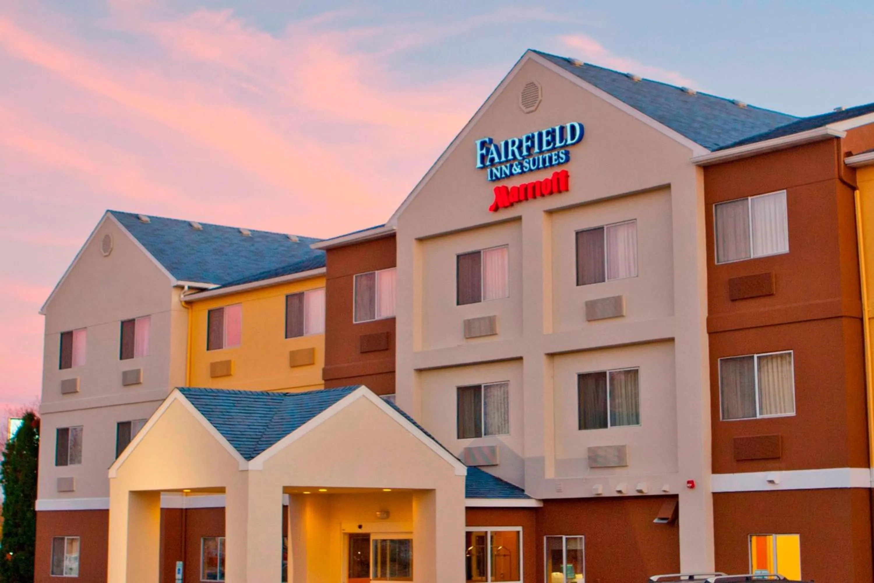 Property building in Fairfield Inn & Suites Joliet North/Plainfield