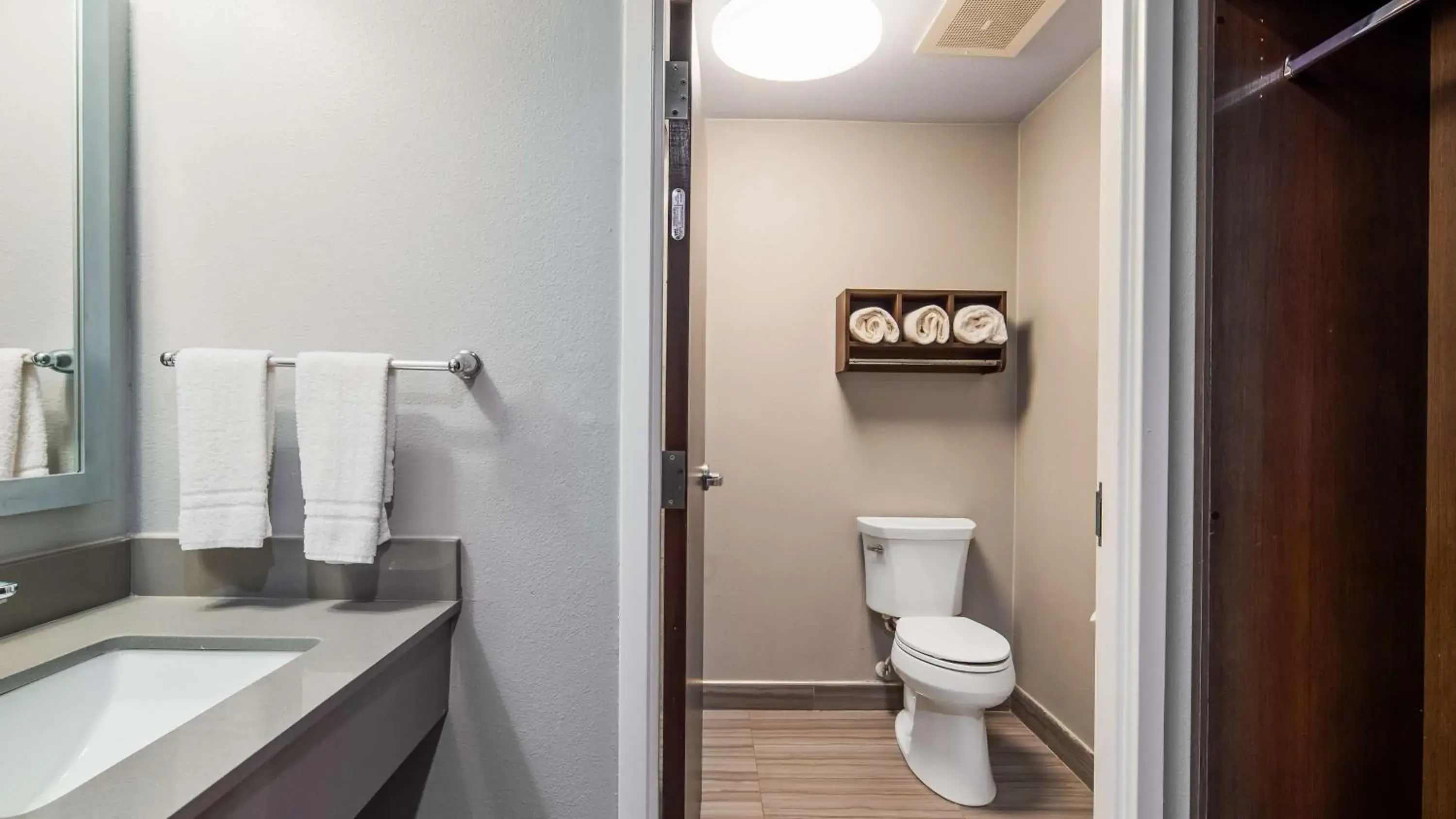 King Room - Non-Smoking in Best Western Town Center Inn King Room - Non-Smoking in Best Western Town Center Inn