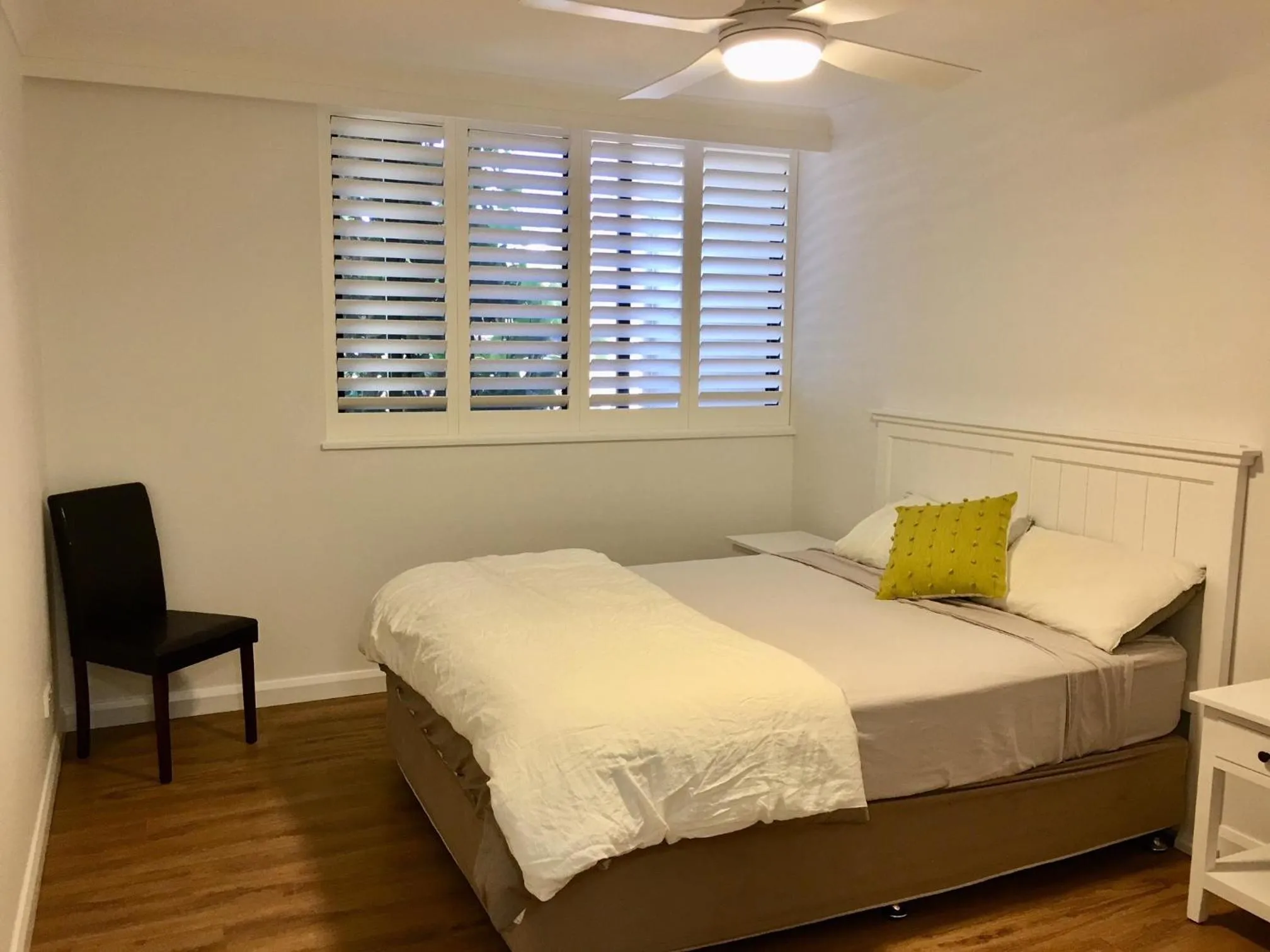 Bed in Breakers North Absolute Beachfront Apartments - Official