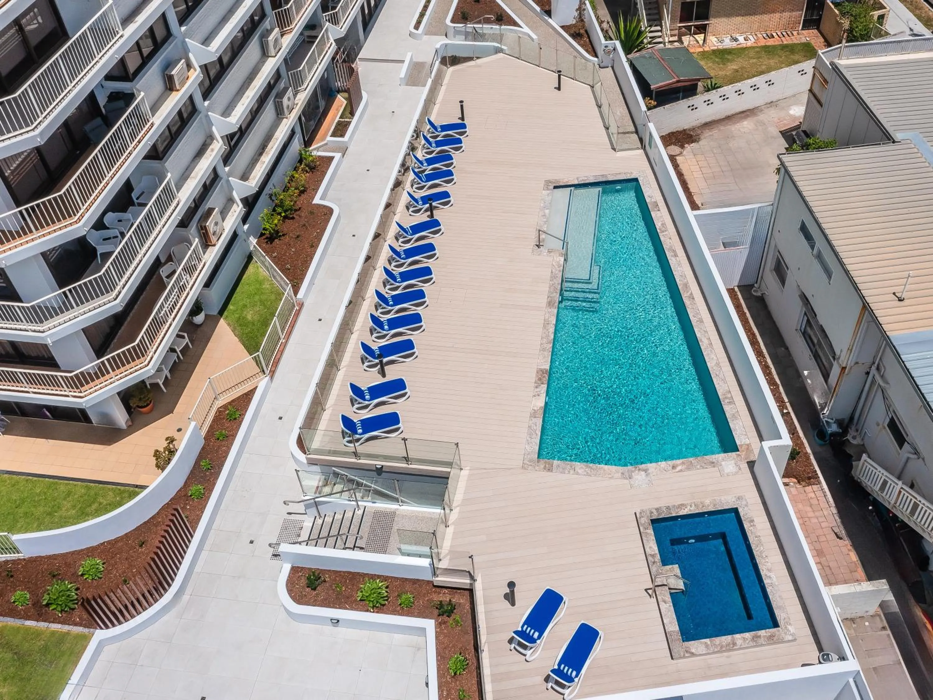 Swimming pool in Breakers North Absolute Beachfront Apartments - Official