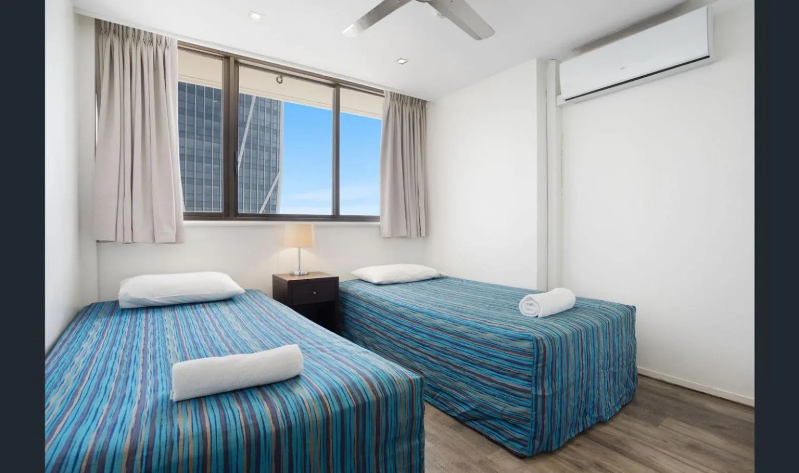 Bedroom, Bed in Breakers North Absolute Beachfront Apartments - Official