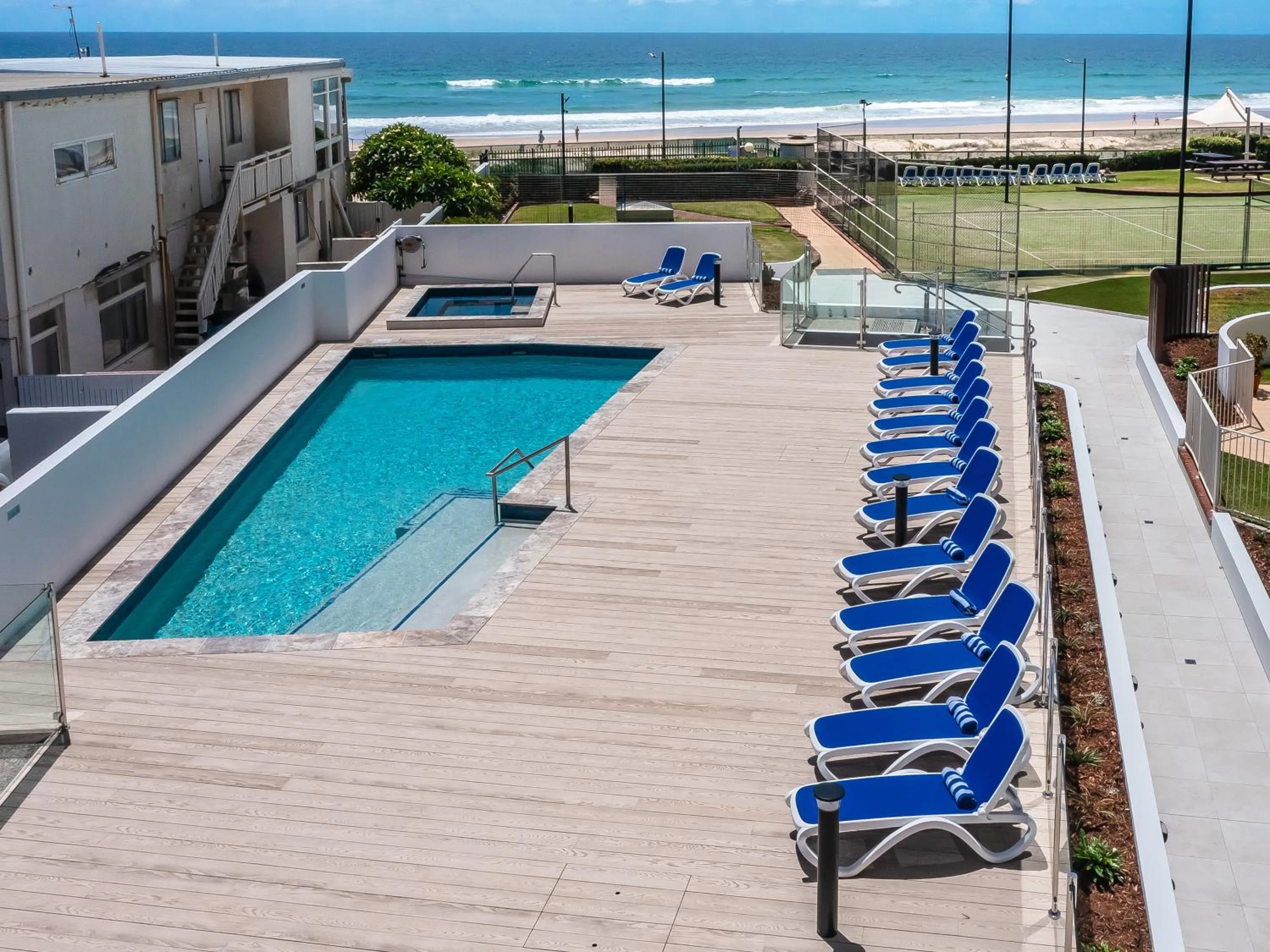 Swimming pool in Breakers North Absolute Beachfront Apartments - Official