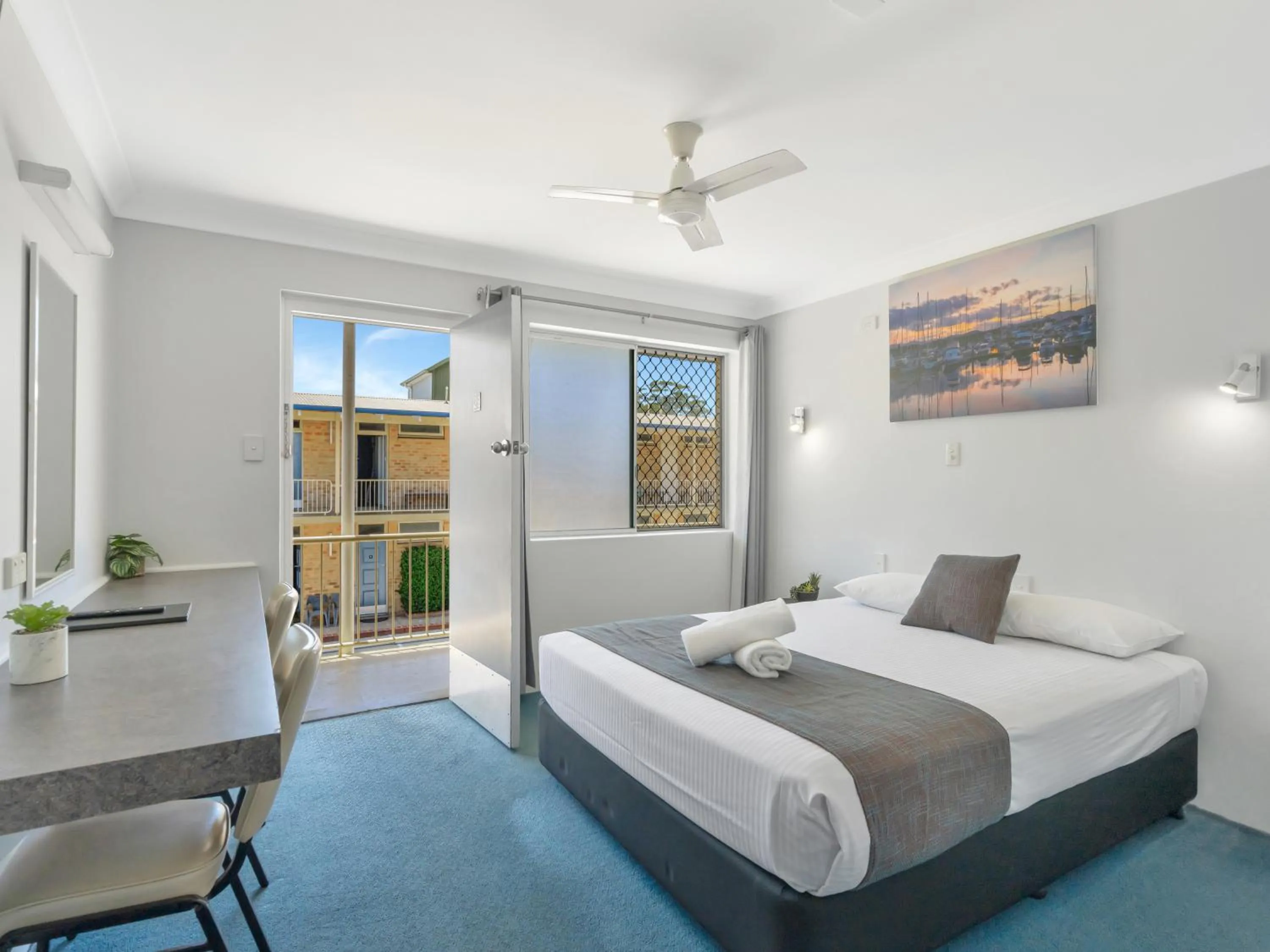 Bedroom, Bed in Bentleigh Motor Inn