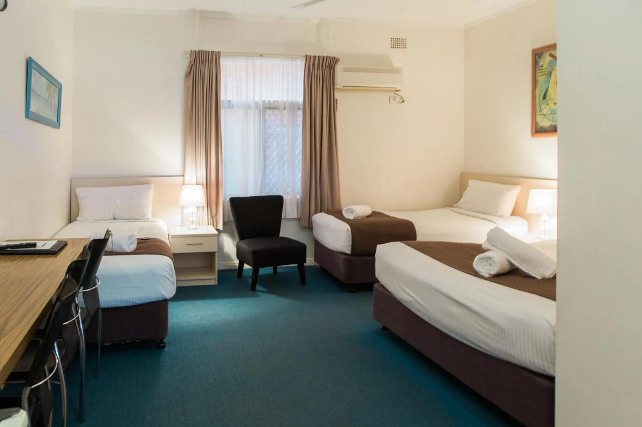 Photo of the whole room, Bed in Bentleigh Motor Inn