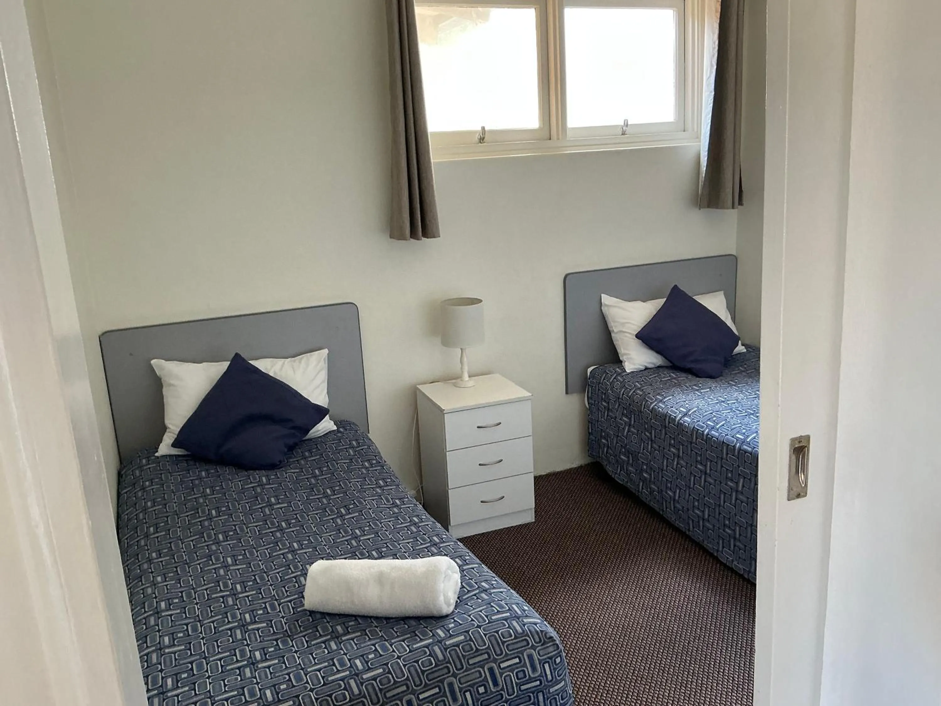 Bedroom, Bed in Bentleigh Motor Inn