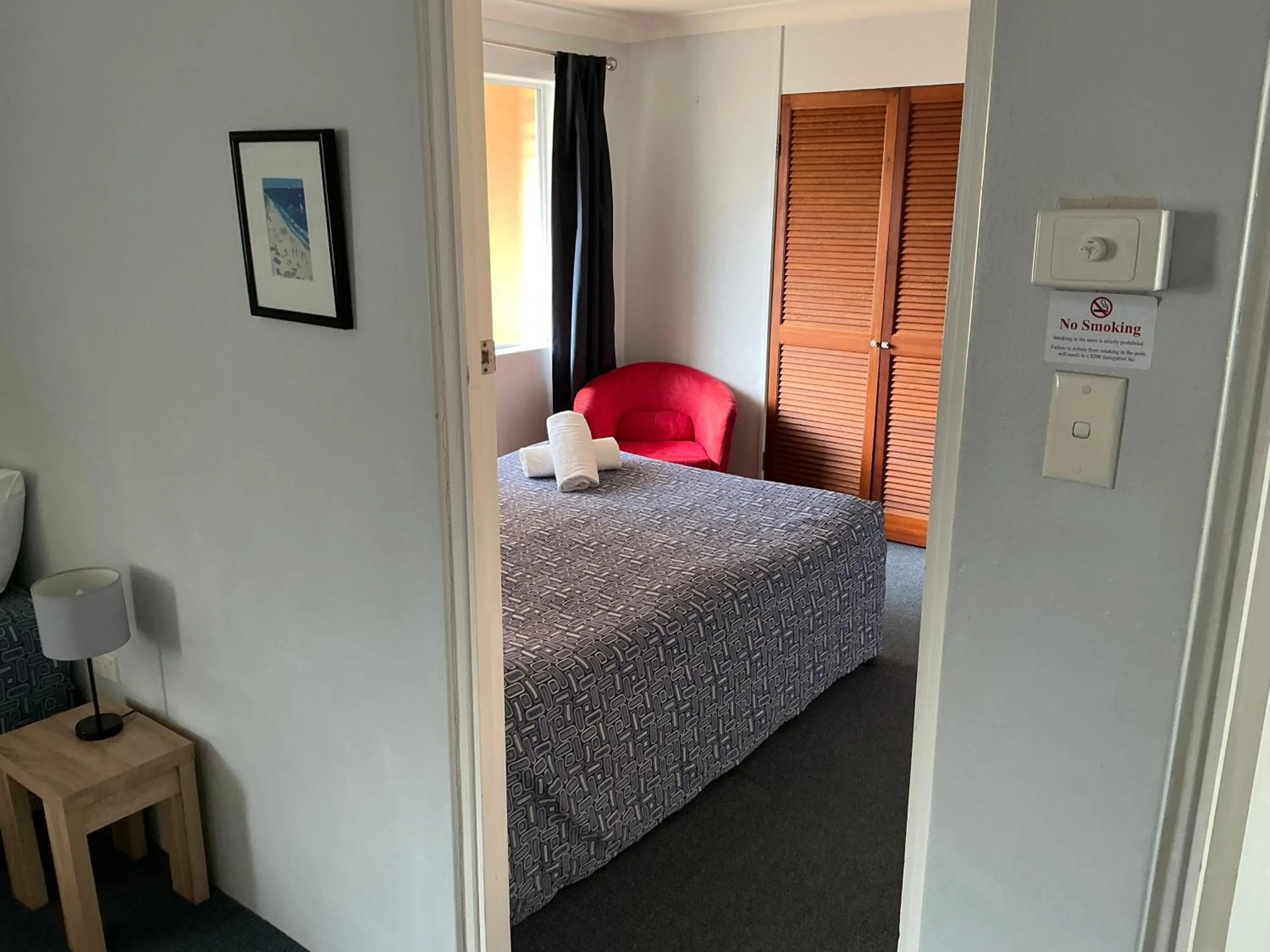 Bedroom, Bed in Bentleigh Motor Inn