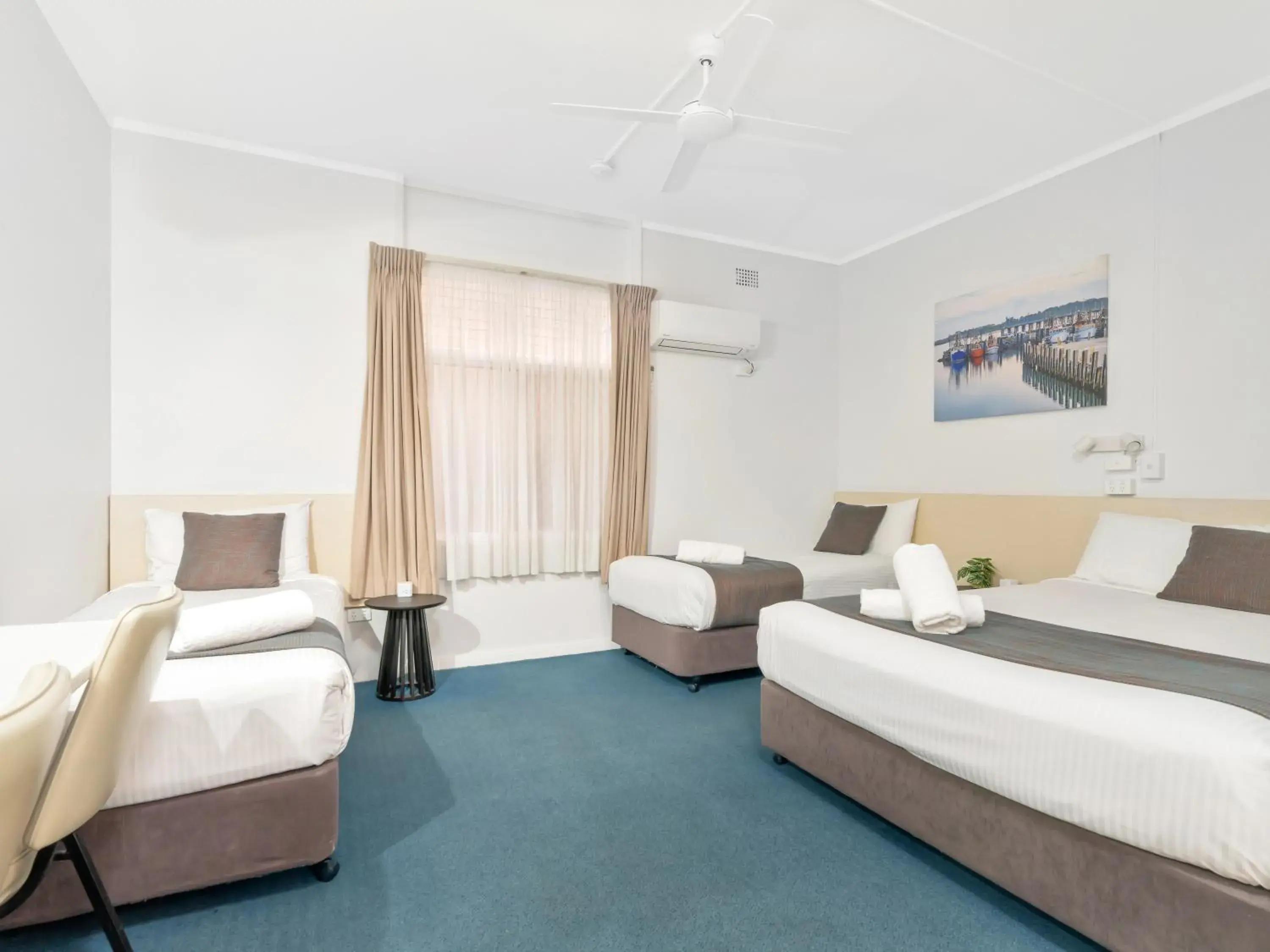 Bedroom, Bed in Bentleigh Motor Inn - Coffs Harbour Bedroom, Bed in Bentleigh Motor Inn - Coffs Harbour