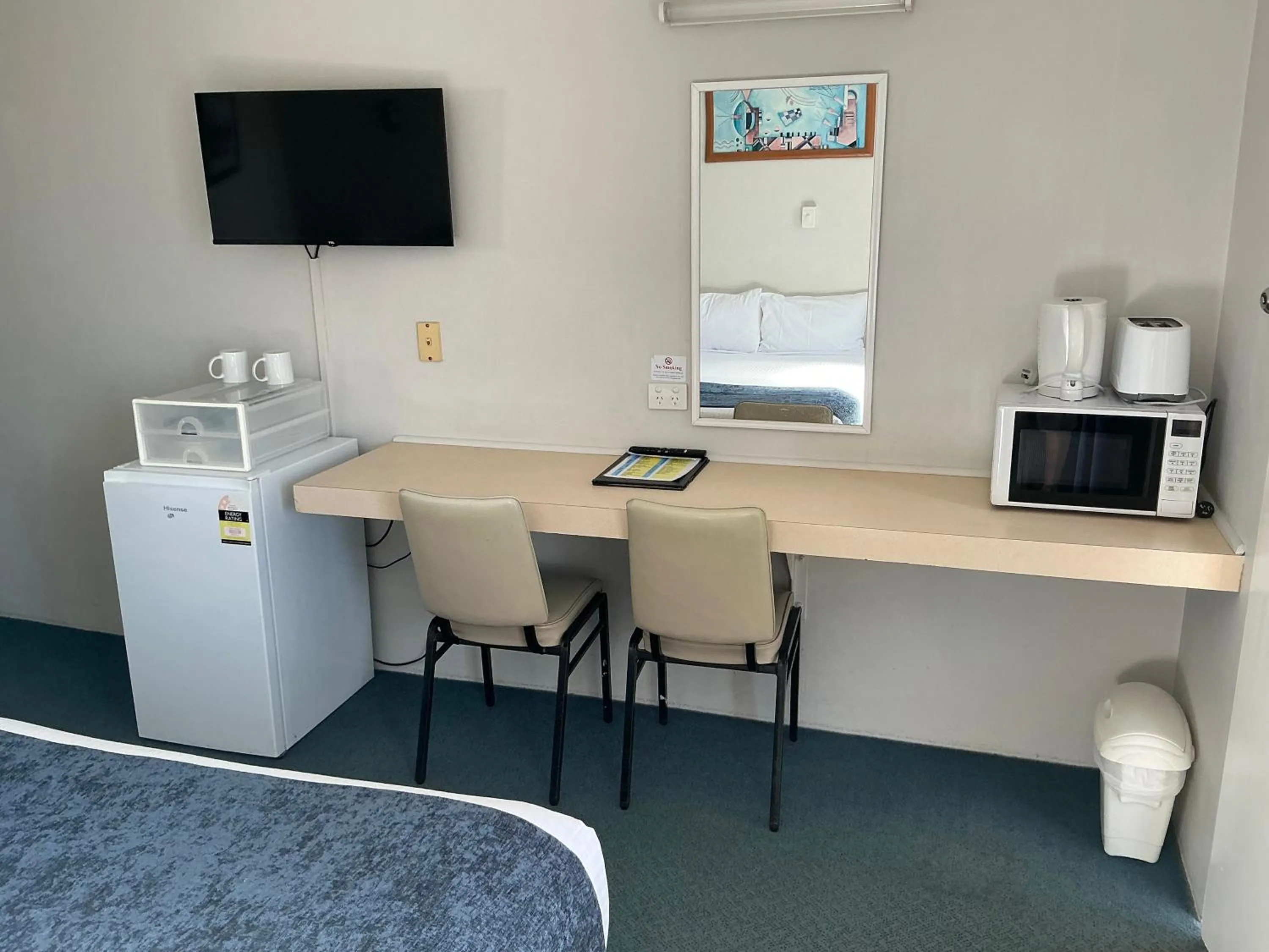 TV and multimedia in Bentleigh Motor Inn