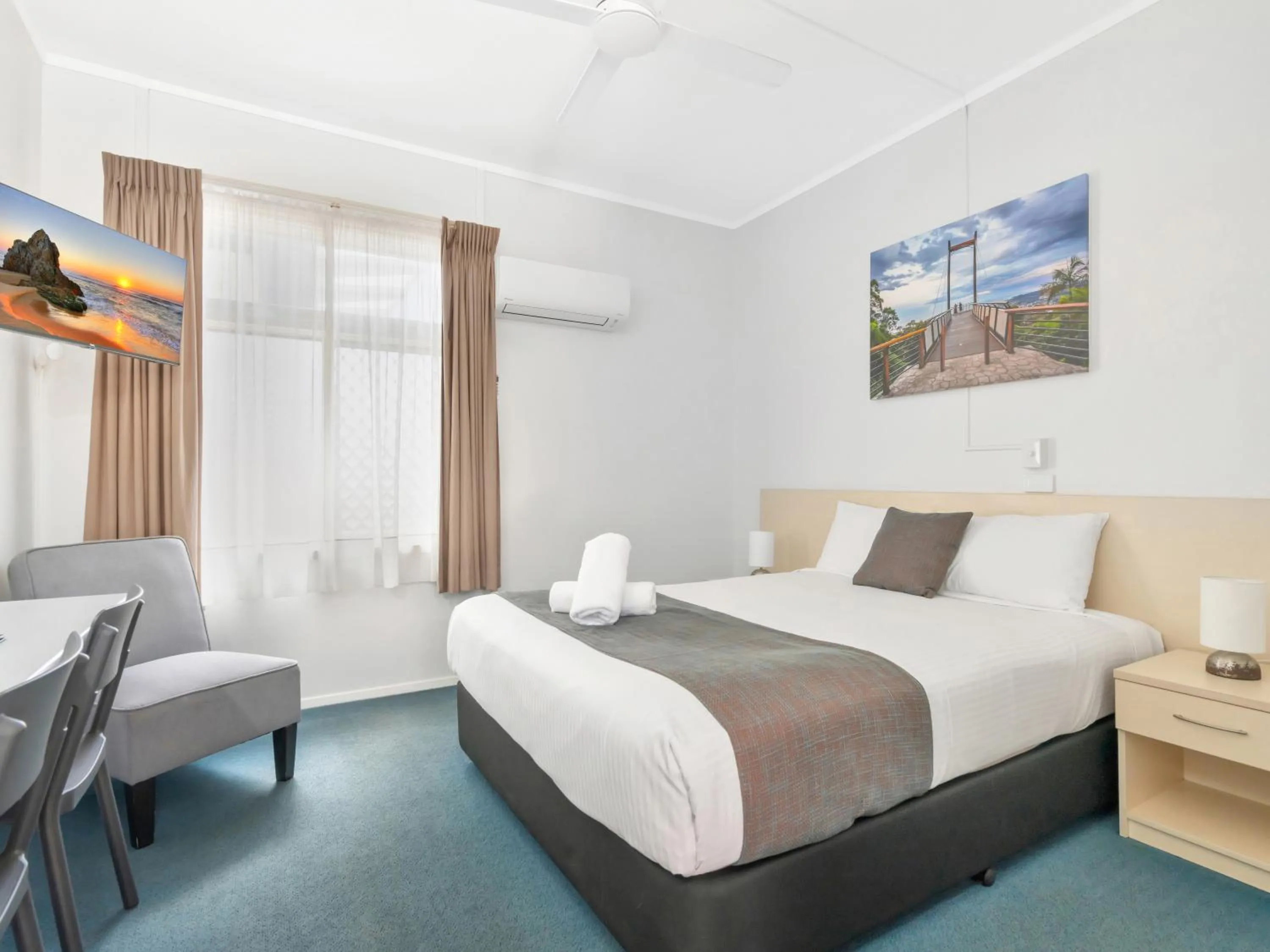 Bedroom, Bed in Bentleigh Motor Inn