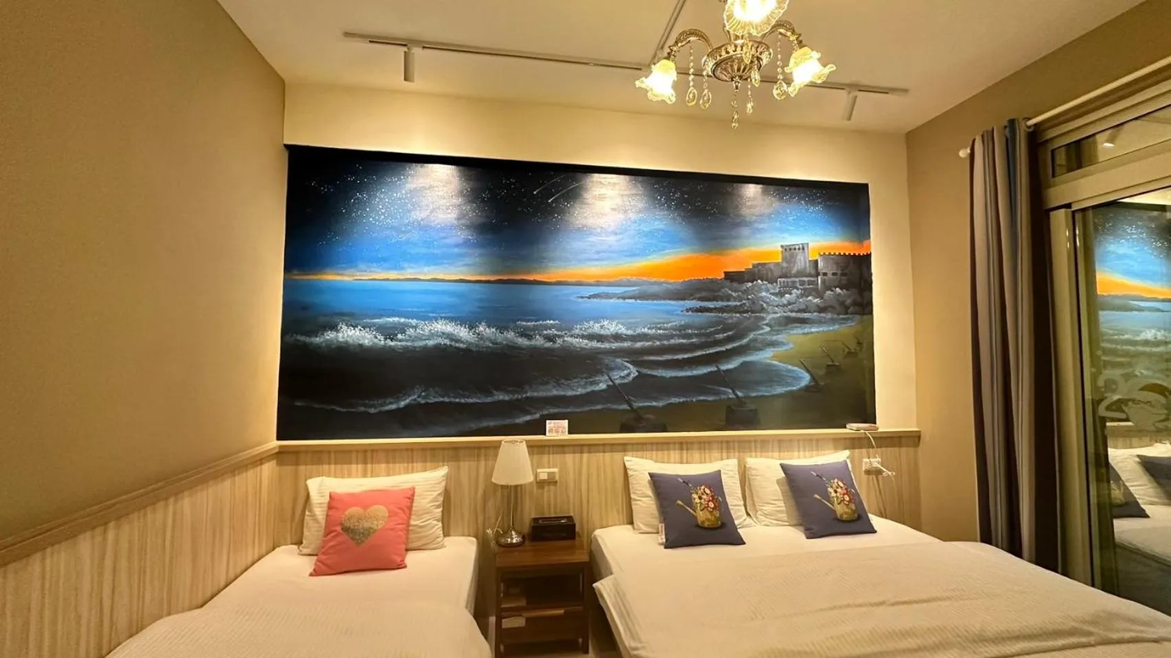 Bed in 夏之戀民宿 可包棟 近金城市區