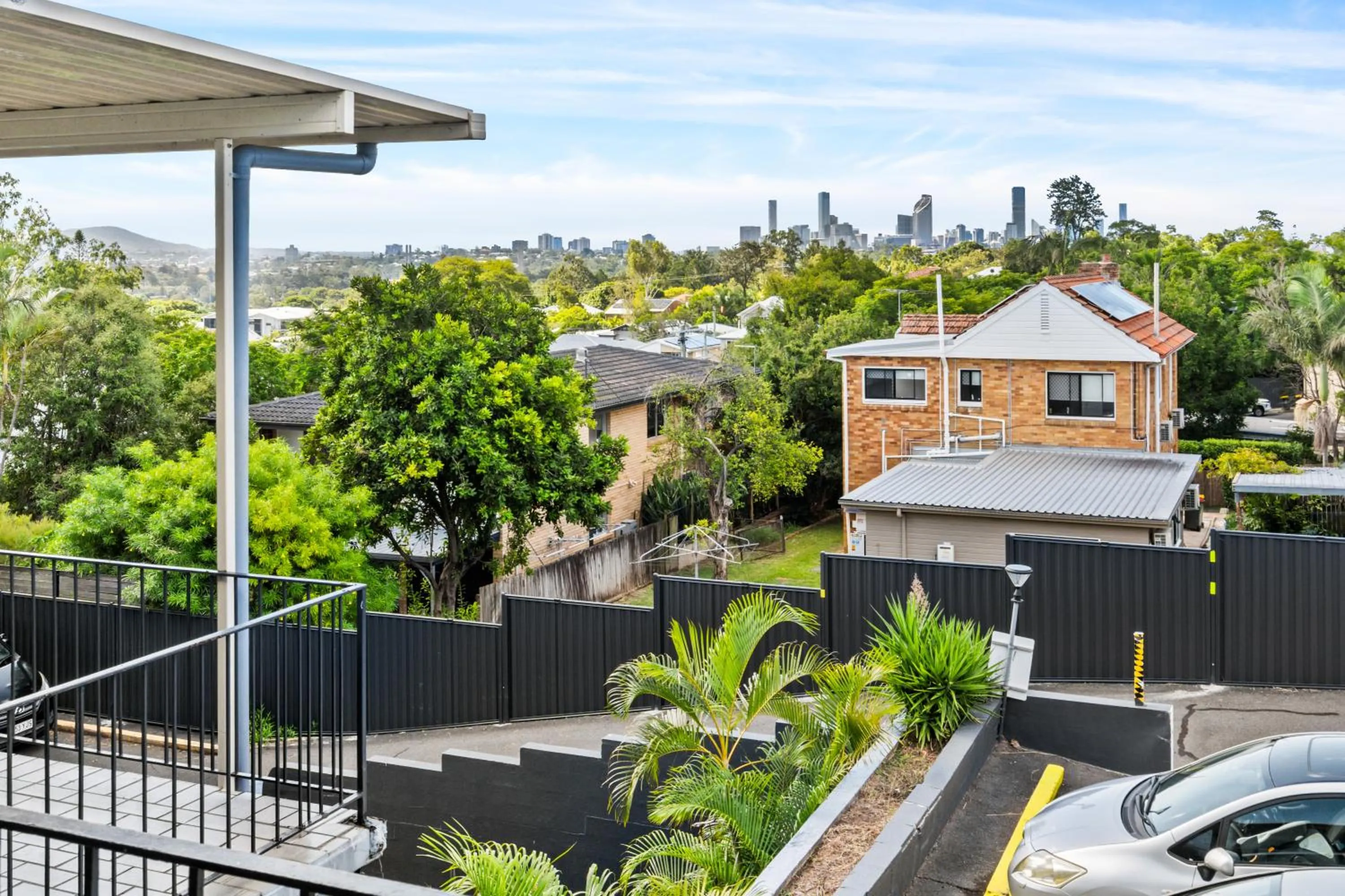 Property building in Annerley Motor Inn