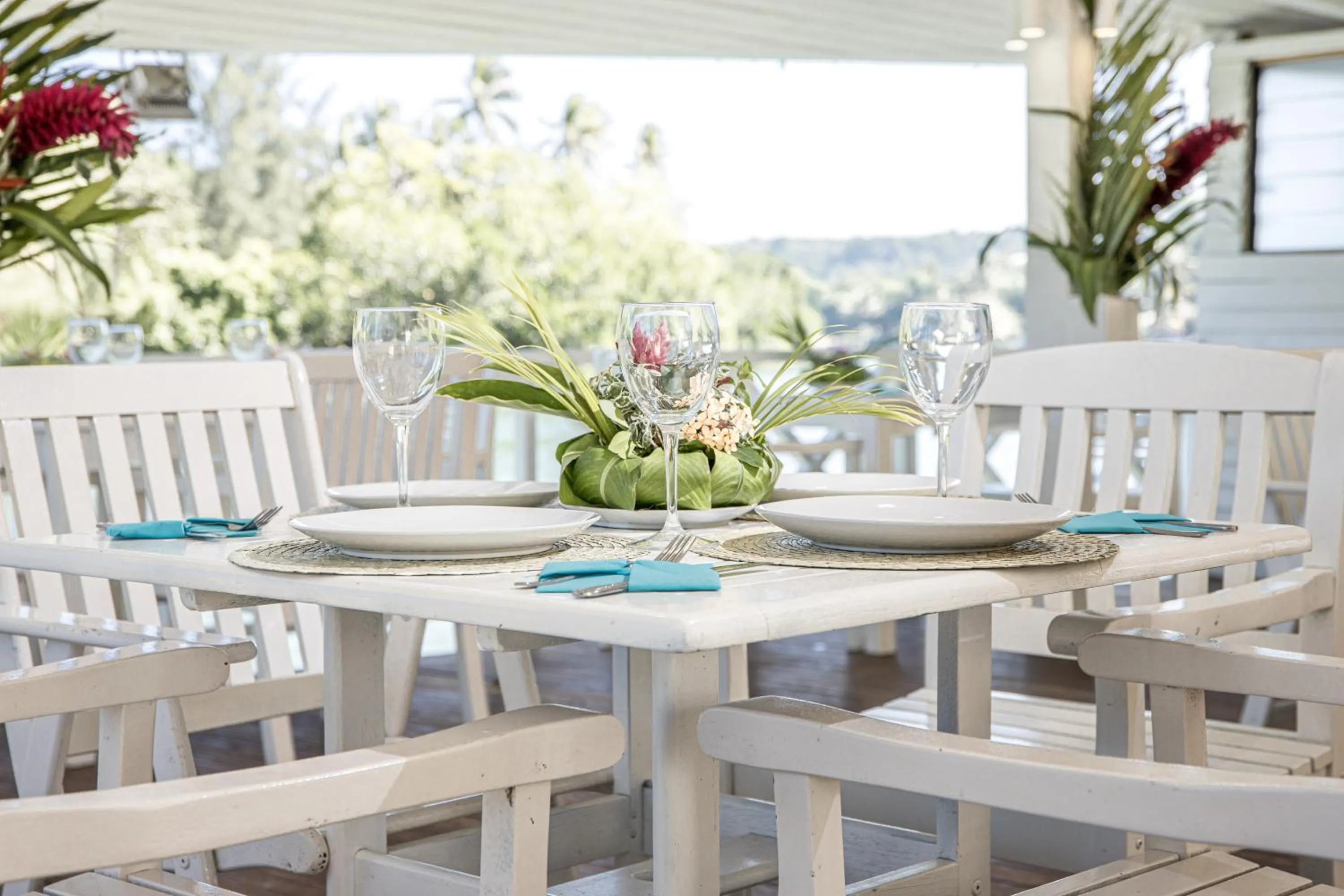 Restaurant/places to eat in Tropicana Lagoon Apartments