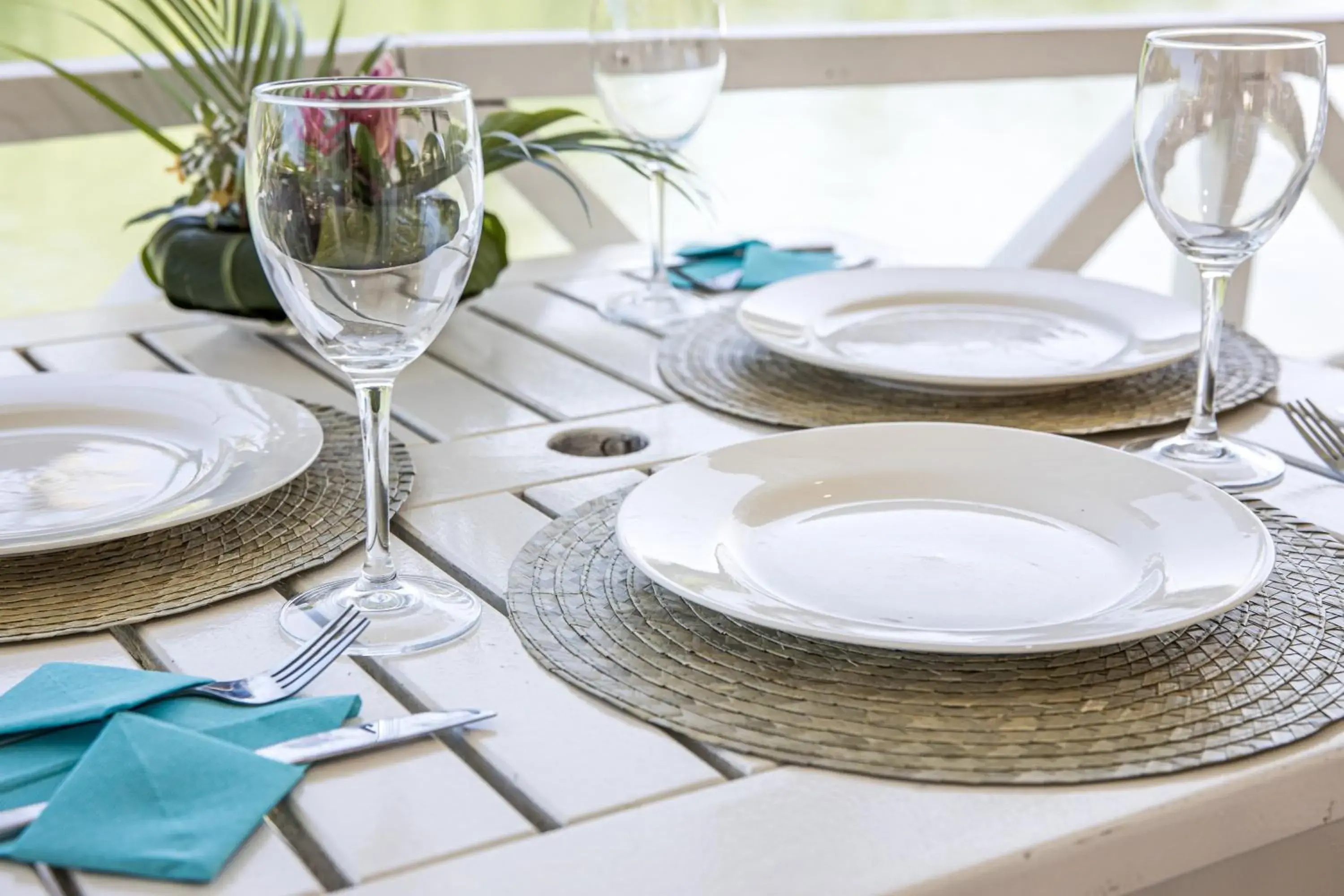 Restaurant/places to eat in Tropicana Lagoon Apartments Restaurant/places to eat in Tropicana Lagoon Apartments