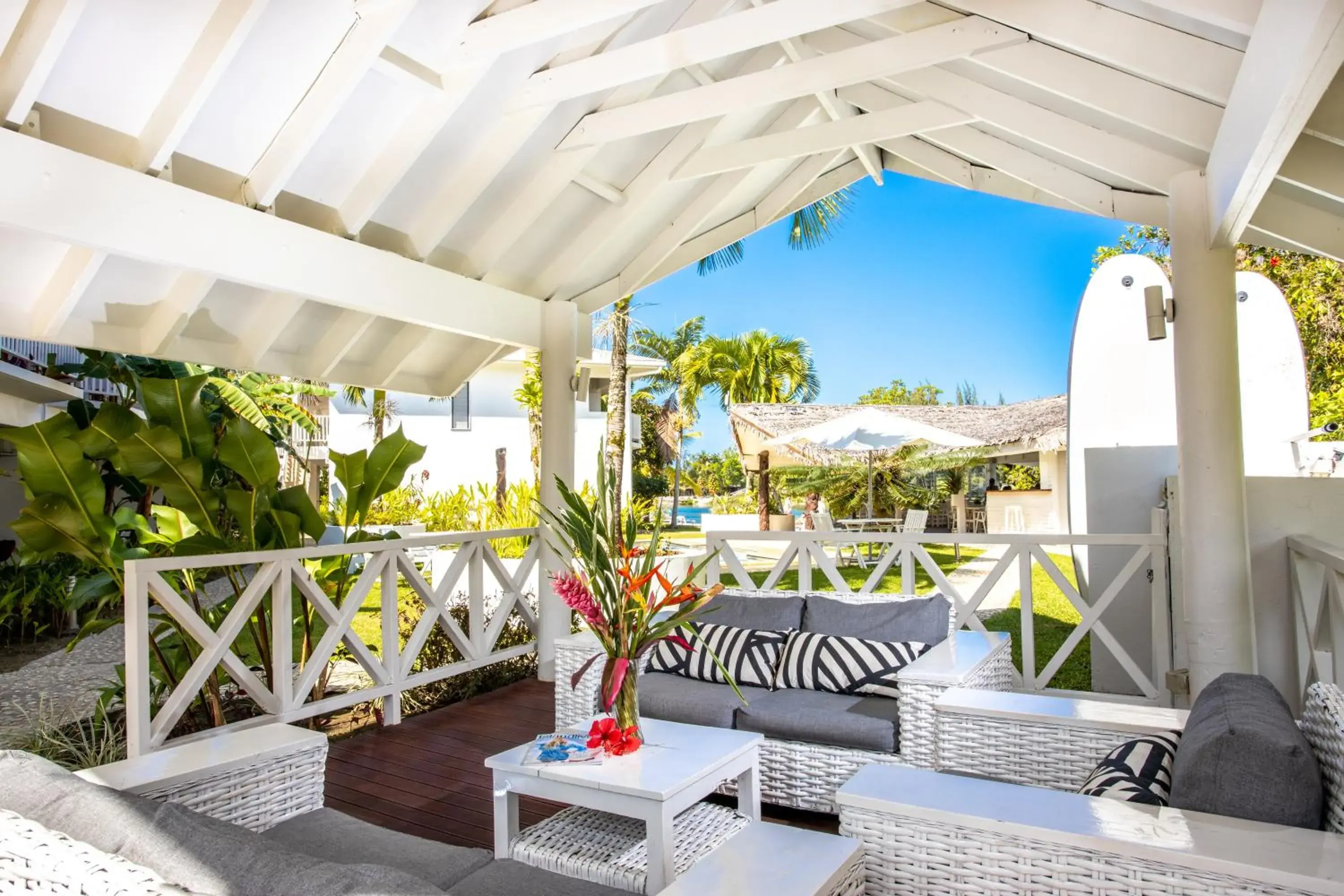 Property building in Tropicana Lagoon Apartments Property building in Tropicana Lagoon Apartments