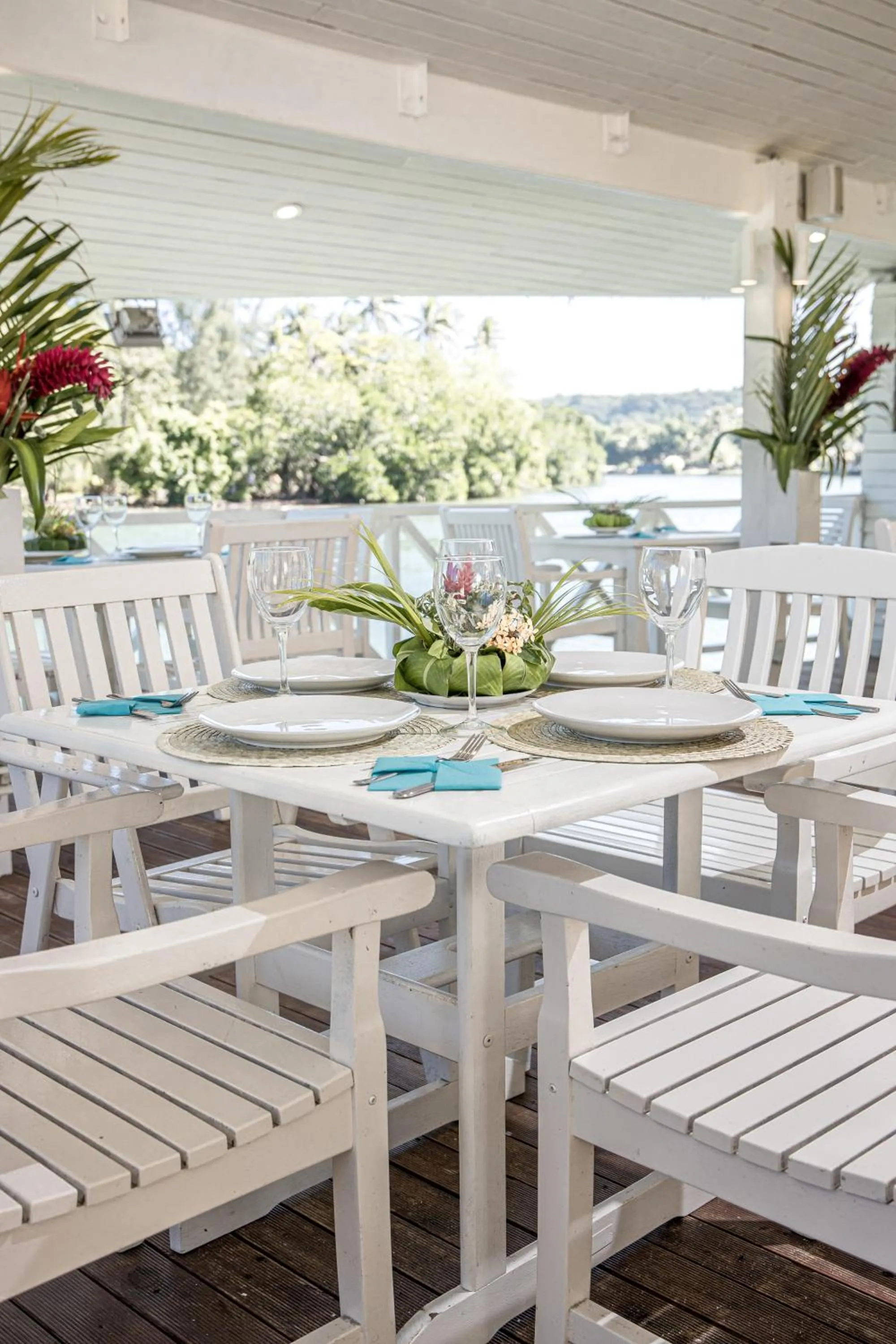 Tropicana Lagoon Apartments