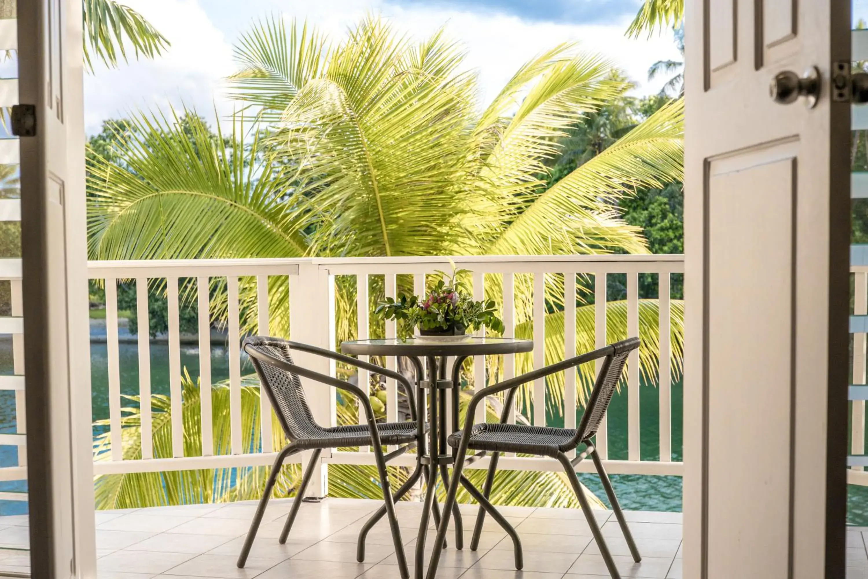 Studio with Ocean View in Tropicana Lagoon Apartments Studio with Ocean View in Tropicana Lagoon Apartments