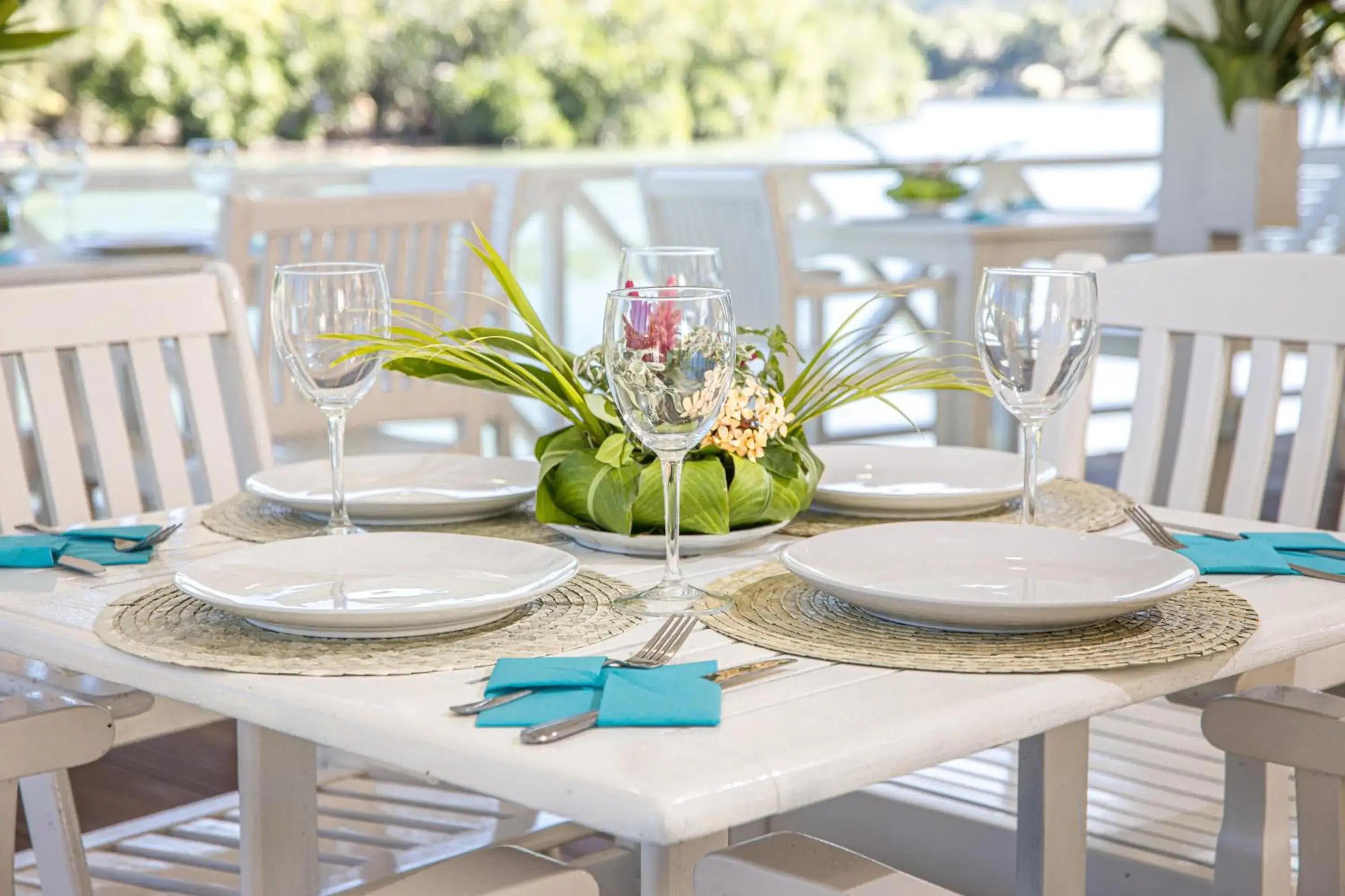 Restaurant/places to eat in Tropicana Lagoon Apartments Restaurant/places to eat in Tropicana Lagoon Apartments