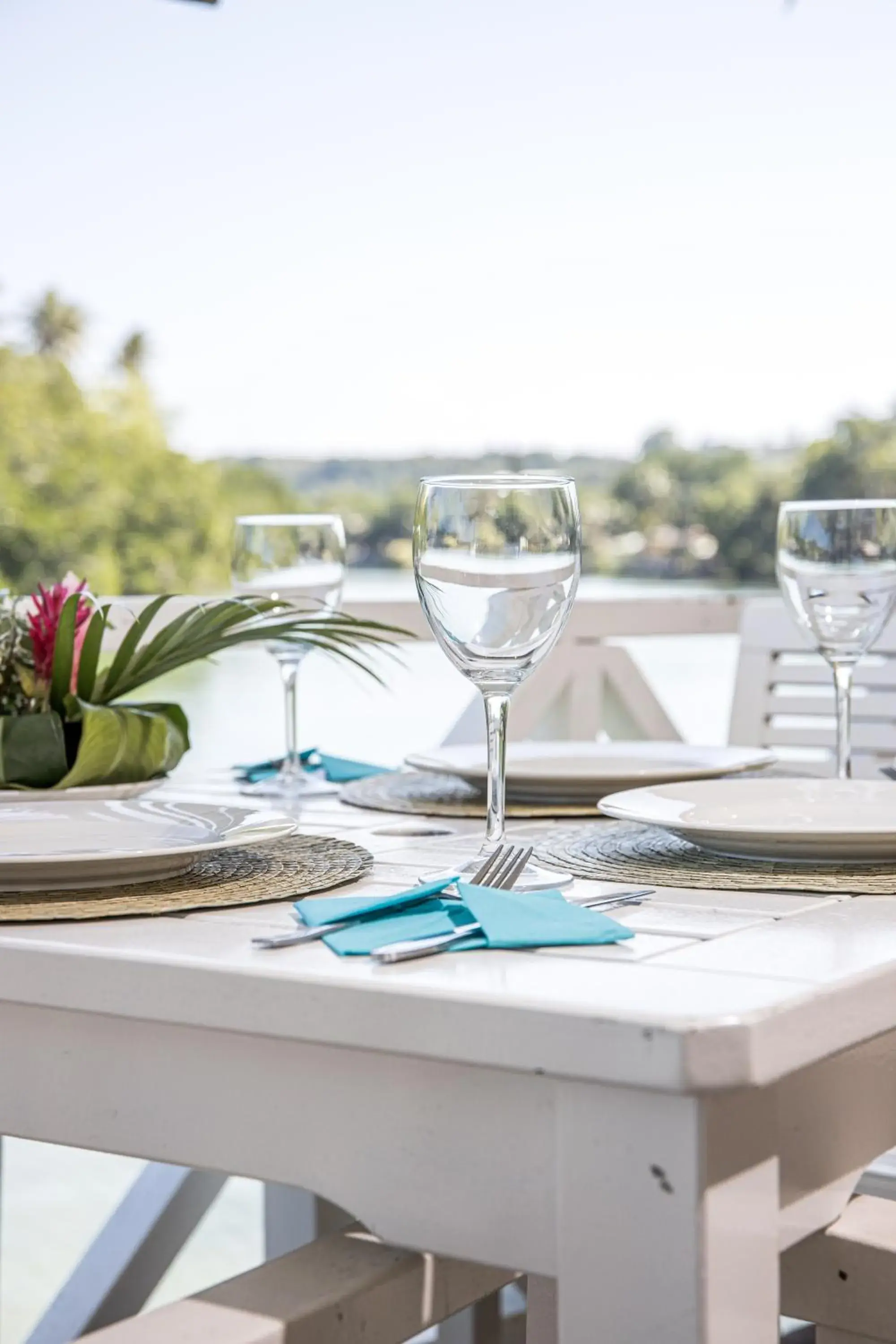 Restaurant/places to eat in Tropicana Lagoon Apartments Restaurant/places to eat in Tropicana Lagoon Apartments