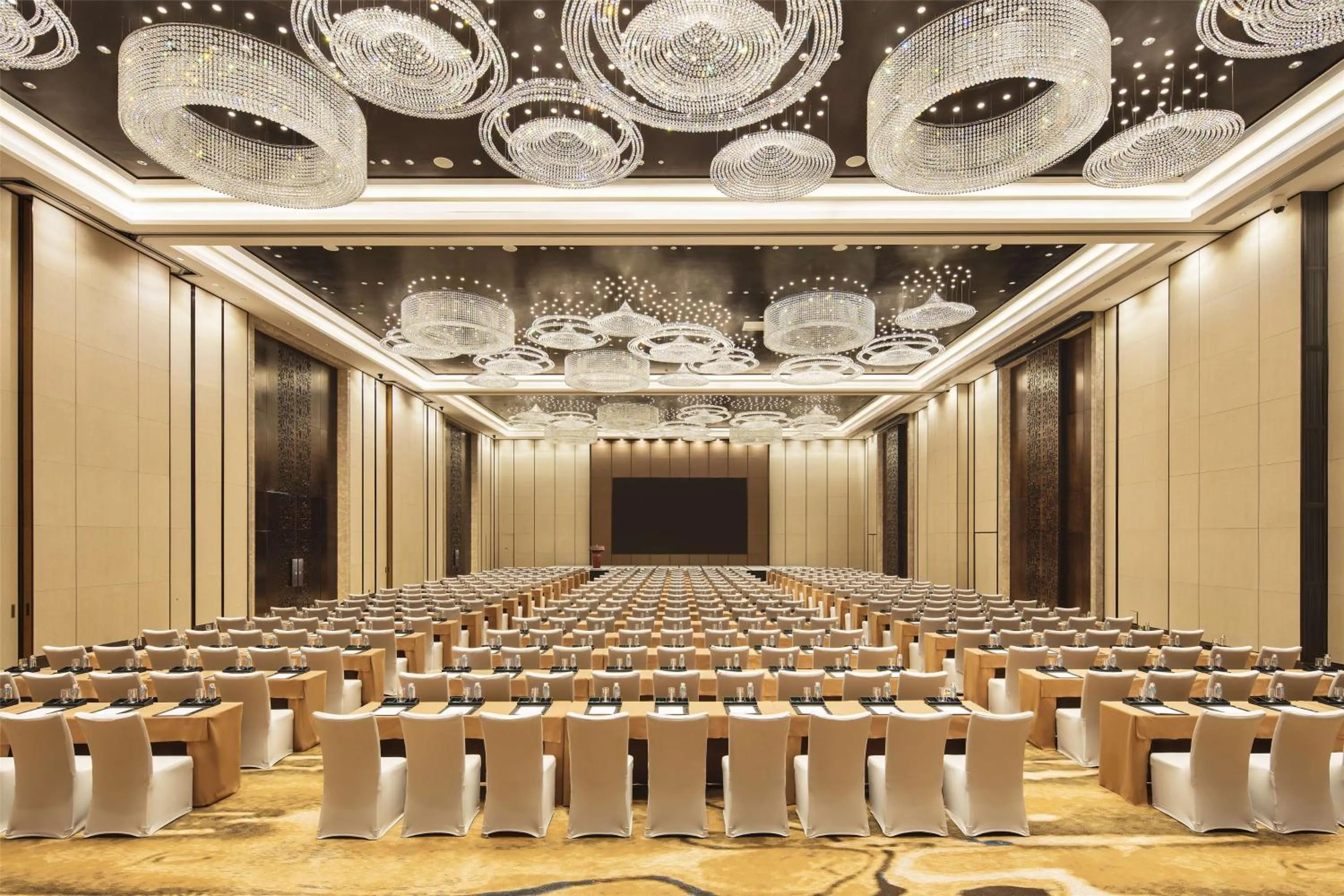 Meeting/conference room in Hilton Huizhou Longmen Resort