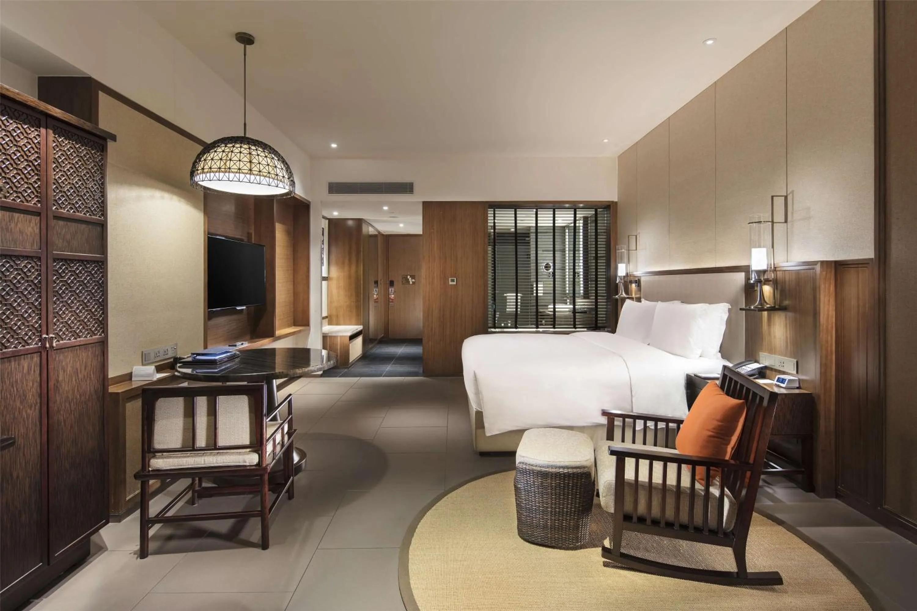 Bedroom, Bed in Hilton Huizhou Longmen Resort