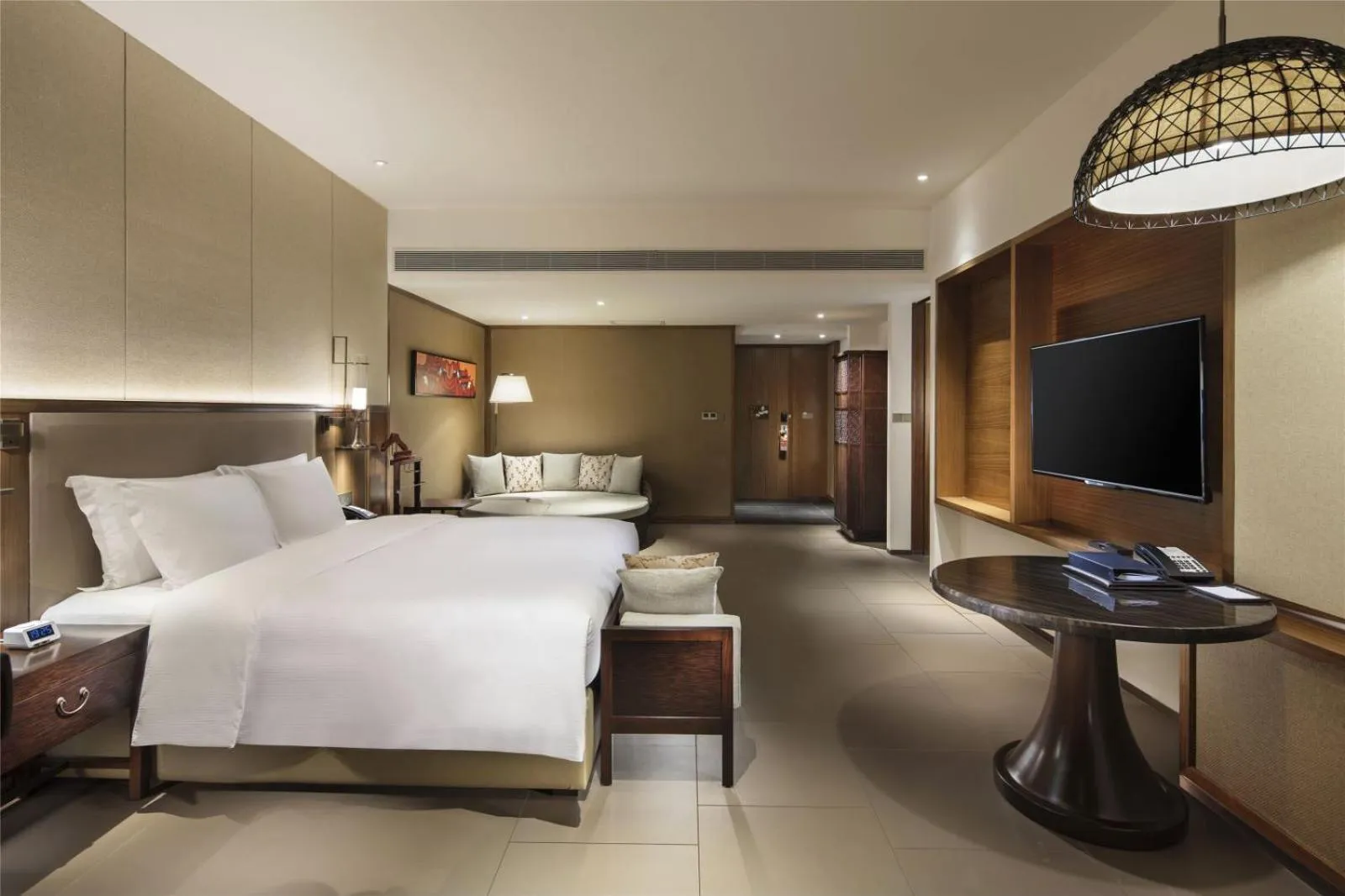 Bedroom, Bed in Hilton Huizhou Longmen Resort